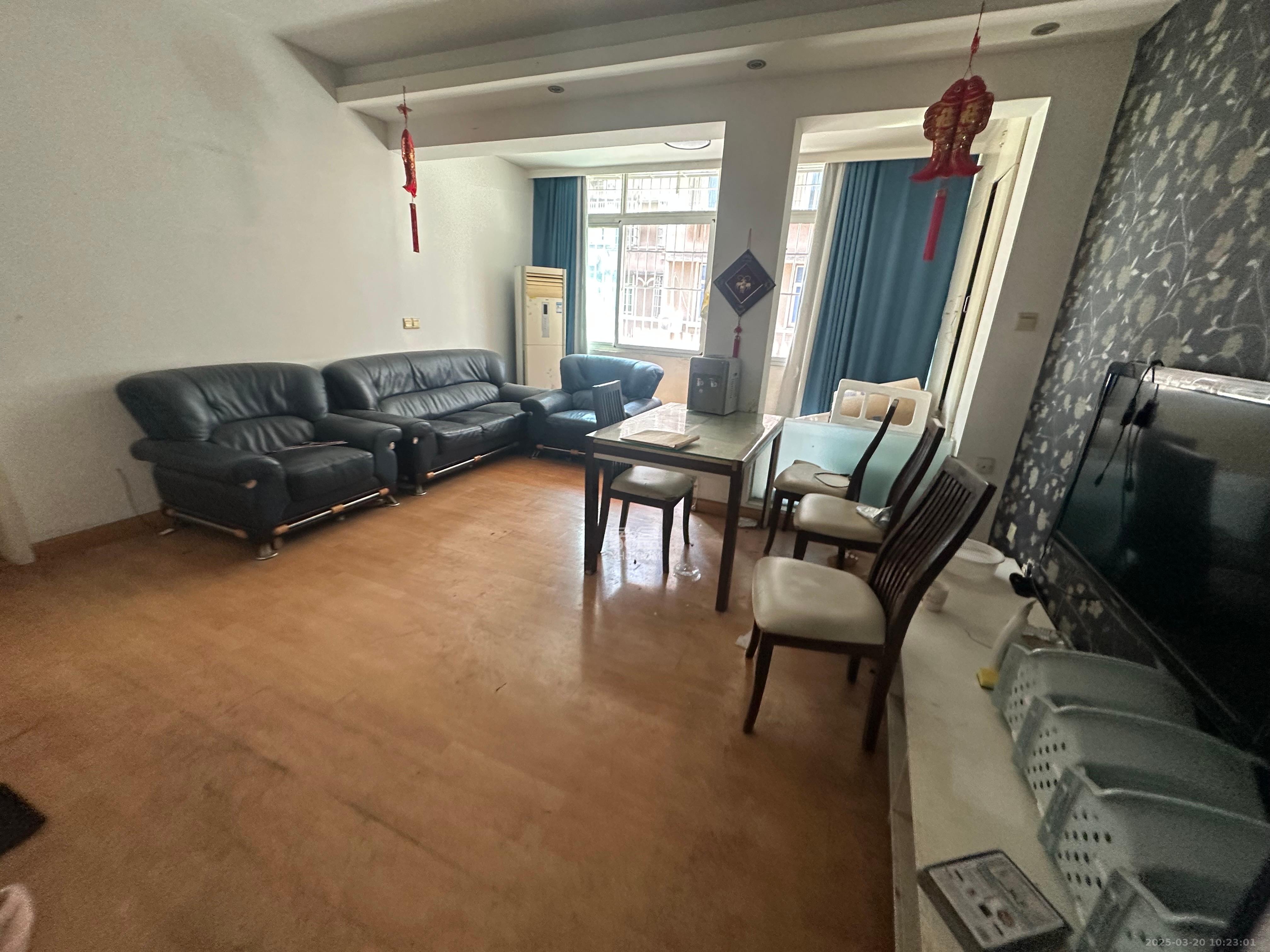 湘泽苑  3室2厅1卫    2200.0元/月 湘泽苑  3室2厅1卫    2200.0元/月室内图