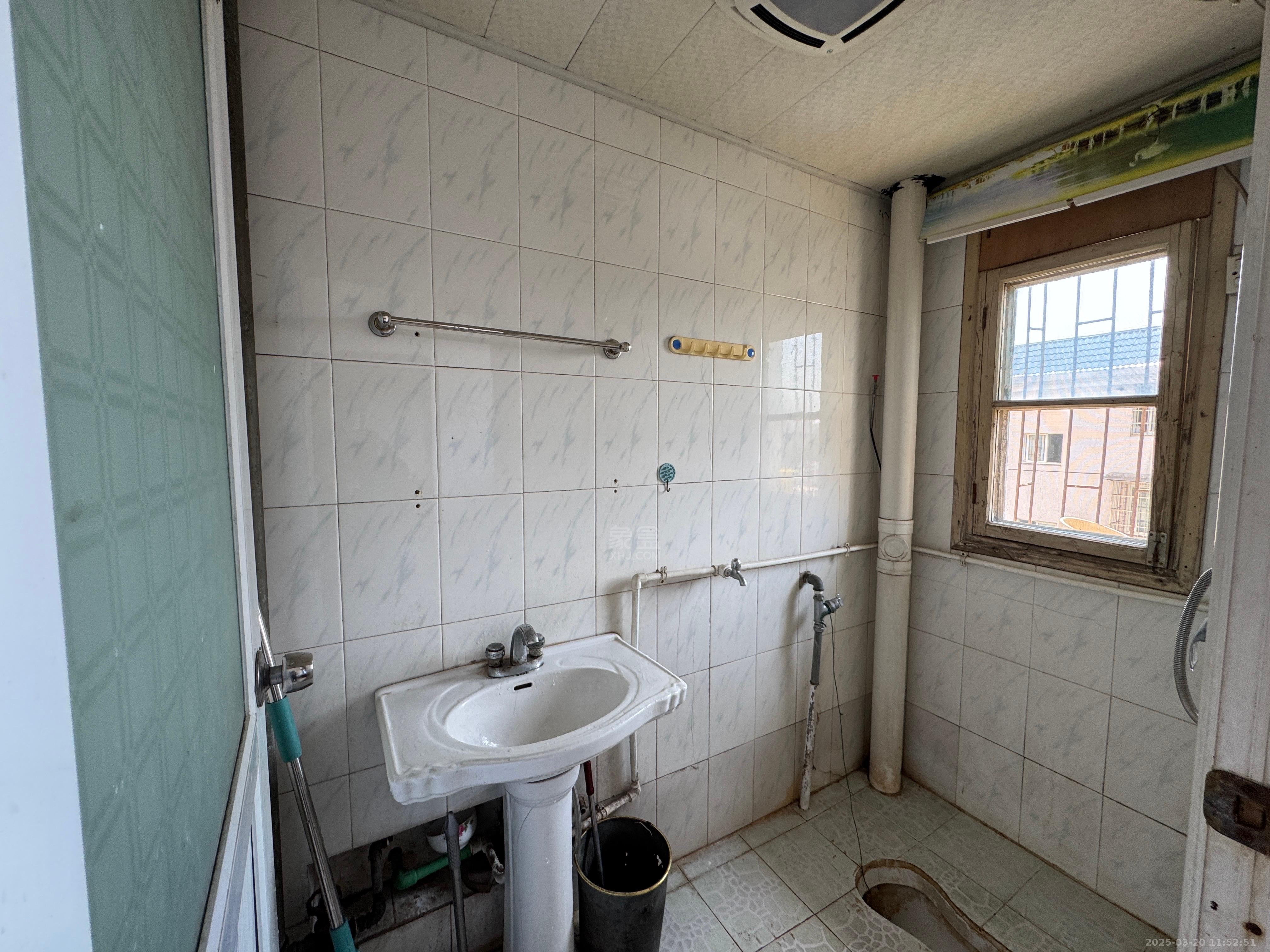 铁路小区  2室1厅1卫   600.00元/月室内图