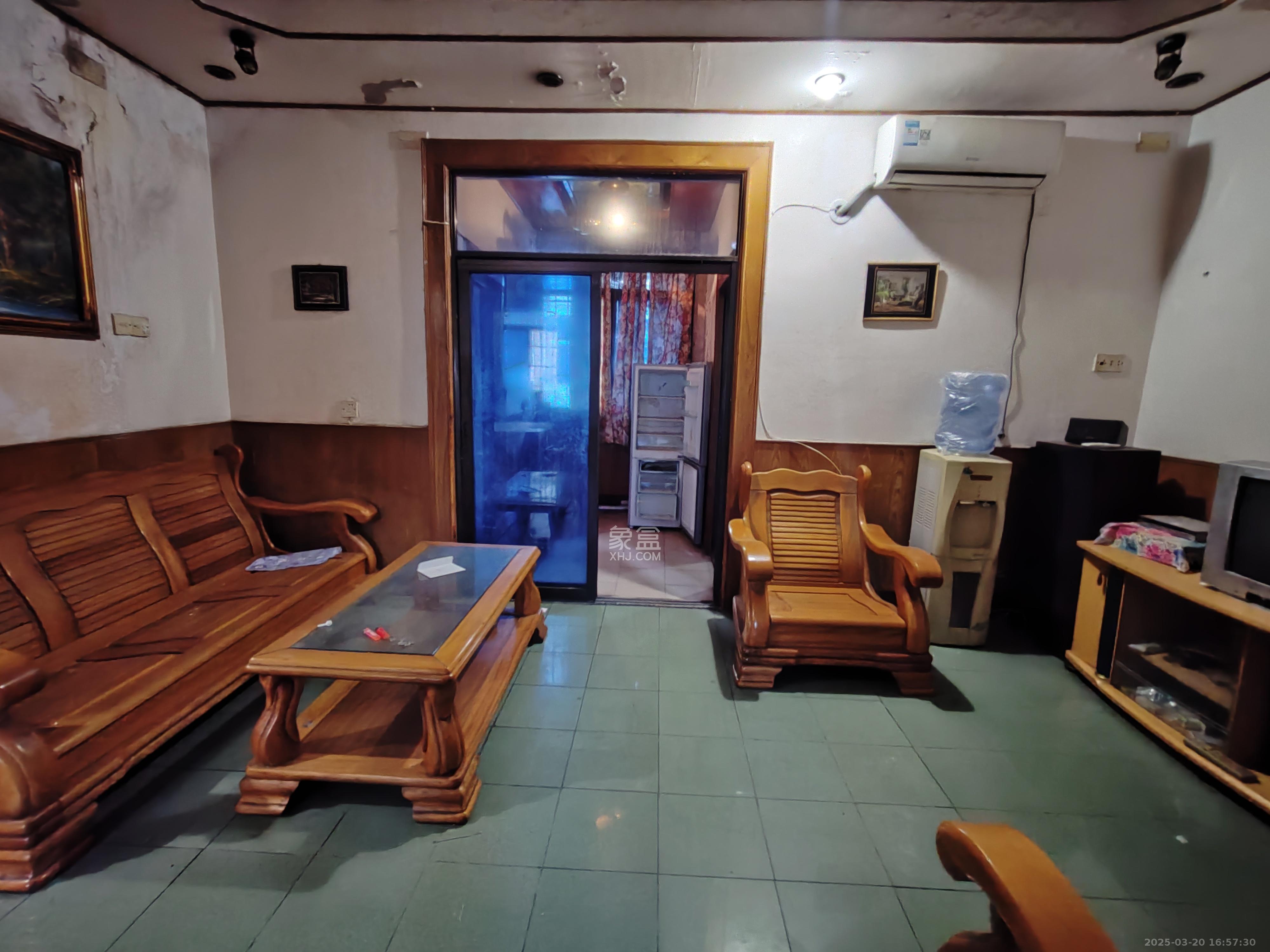 建安小区 2室1厅1卫 1200.0元/月 建安小区 2室1厅1卫 1200.0元/月室内图