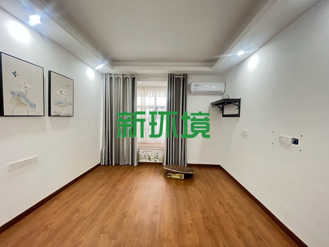 南门口安置小区  3室2厅2卫   85.00万客厅