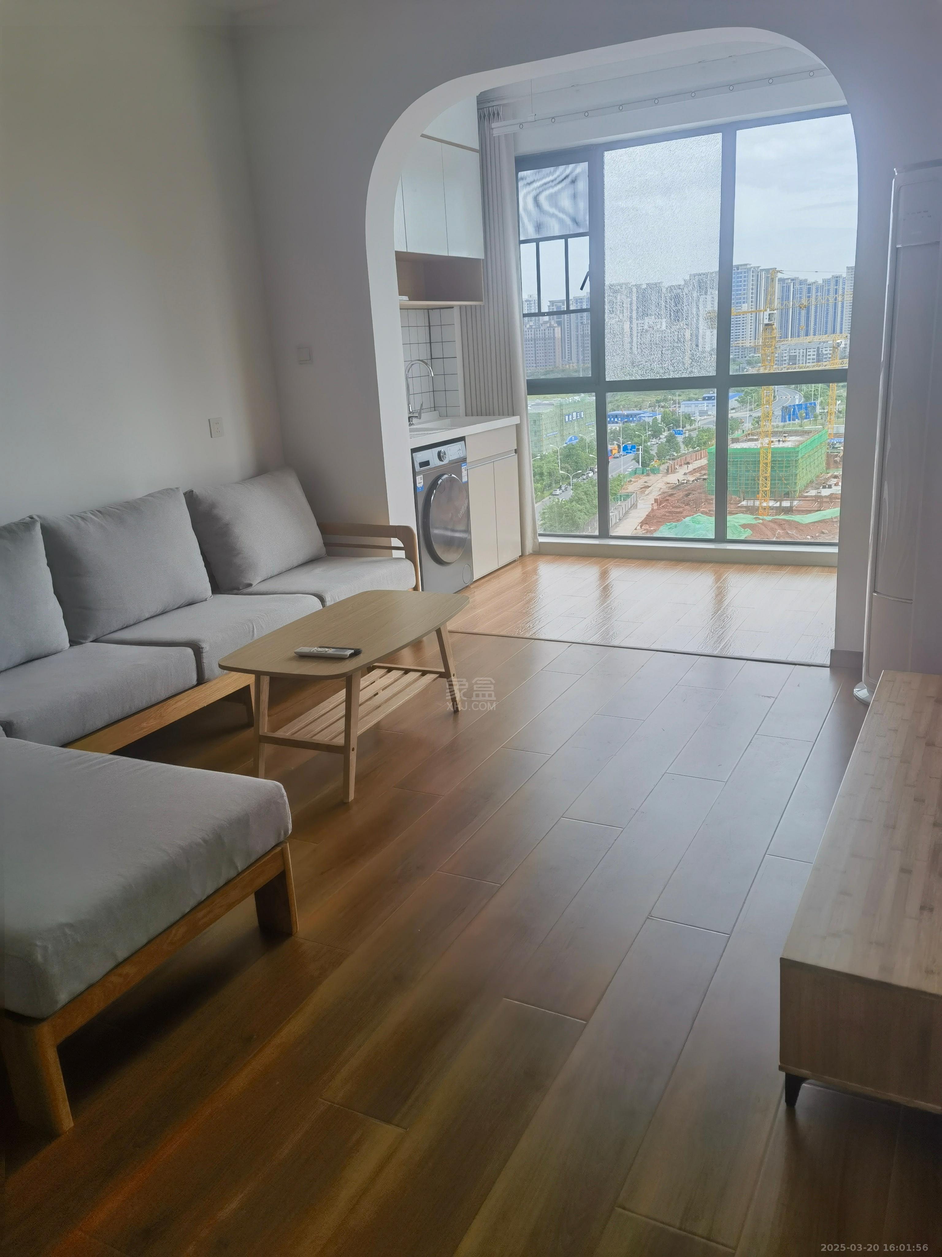 山水豪庭 2室2厅1卫 1800.0元/月 山水豪庭 2室2厅1卫 1800.0元/月室内图