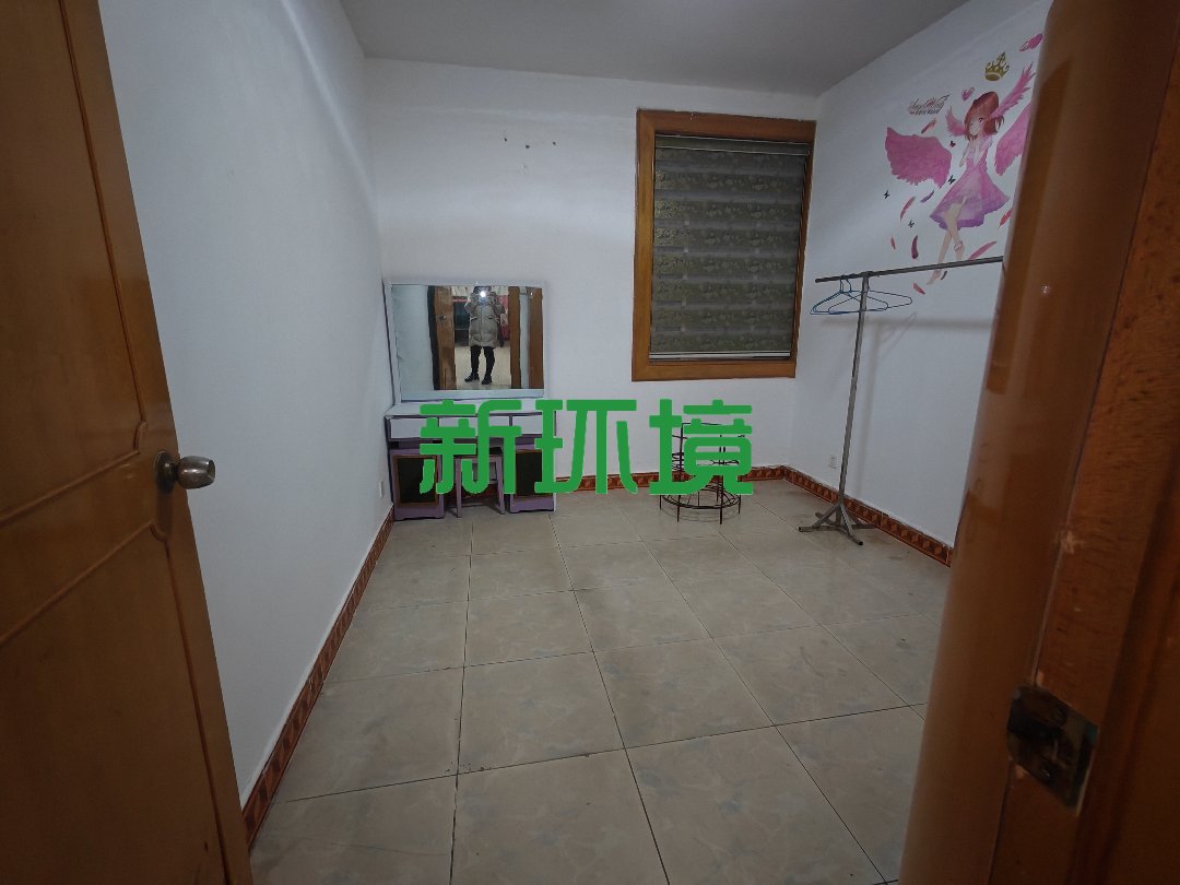 宝塔岗新村小区  3室2厅1卫   42.80万客厅