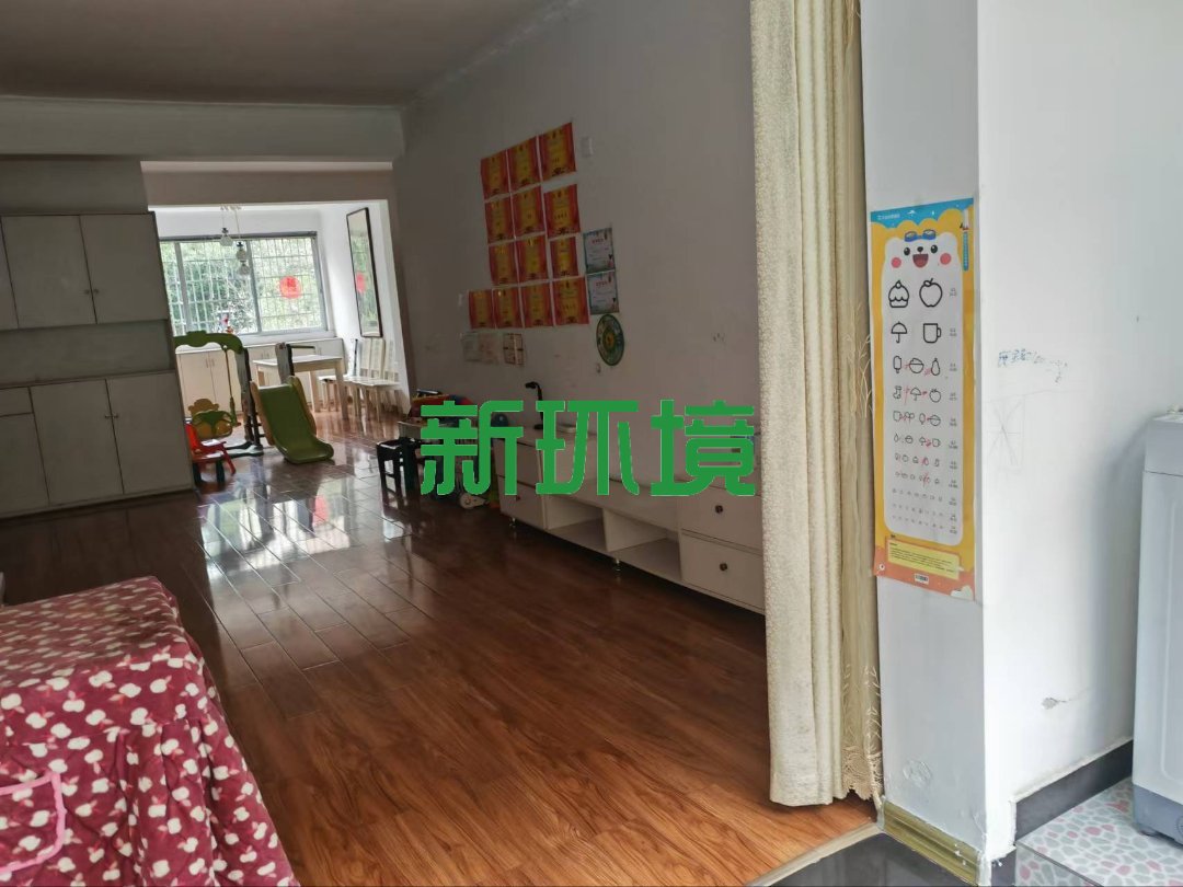 市委四号院  5室3厅2卫    2000.0元/月 市委四号院  5室3厅2卫    2000.0元/月室内图