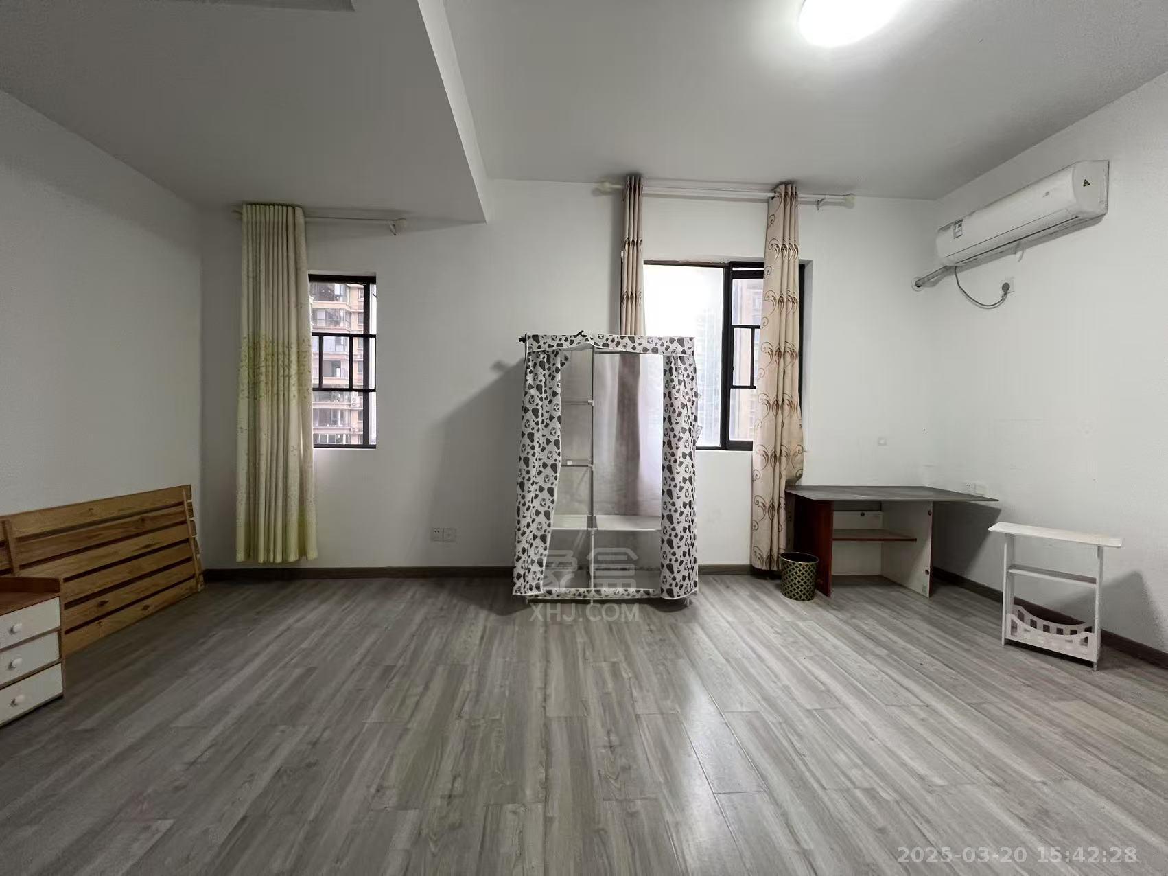 中建江湾壹号 4室2厅2卫 3200.0元/月 中建江湾壹号 4室2厅2卫 3200.0元/月室内图