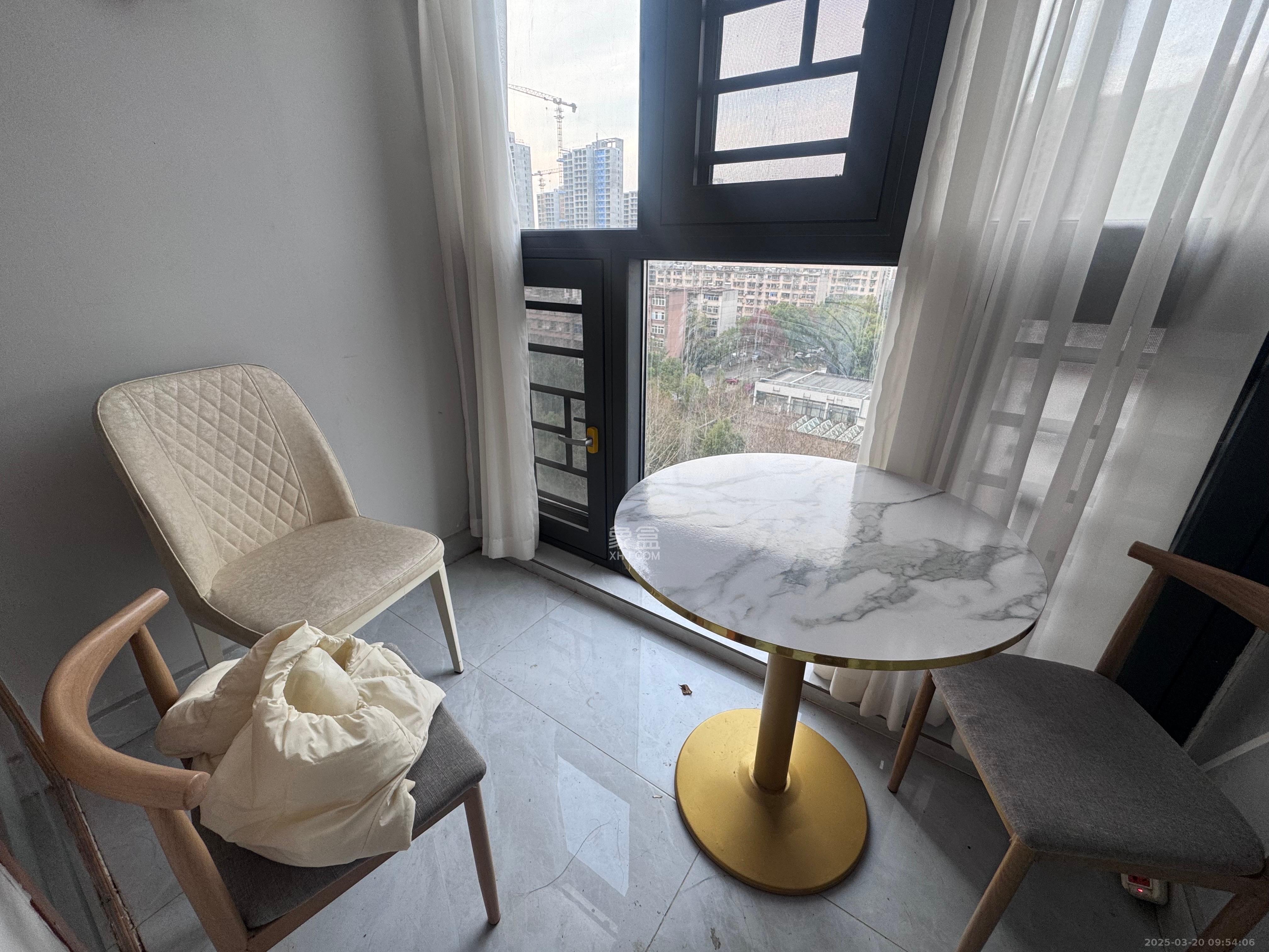 裕天国际商汇中心 1室0厅0卫 3500.0元/月 裕天国际商汇中心 1室0厅0卫 3500.0元/月室内图