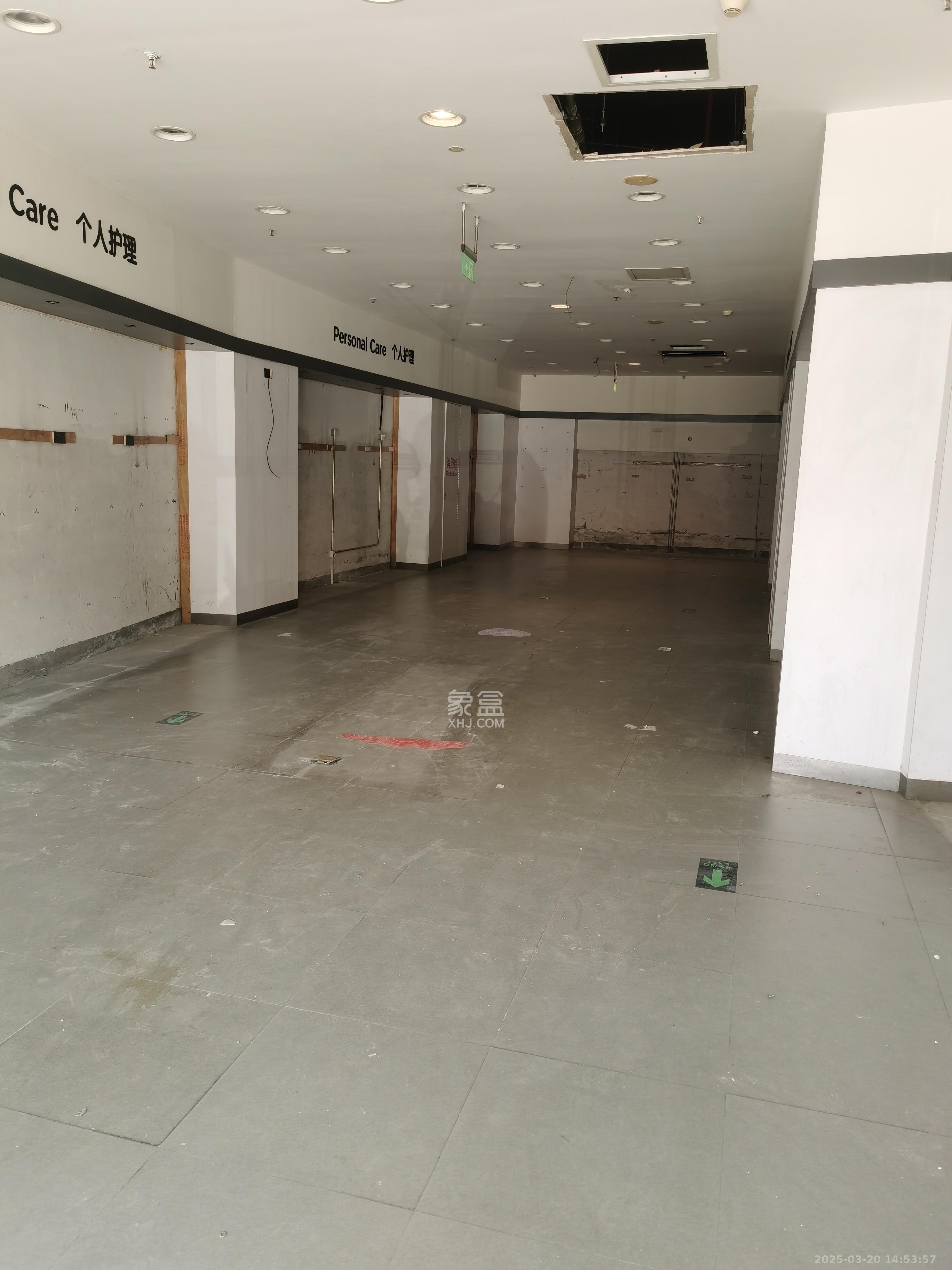 香颂国际   269.0㎡     30000.00元/月室内图