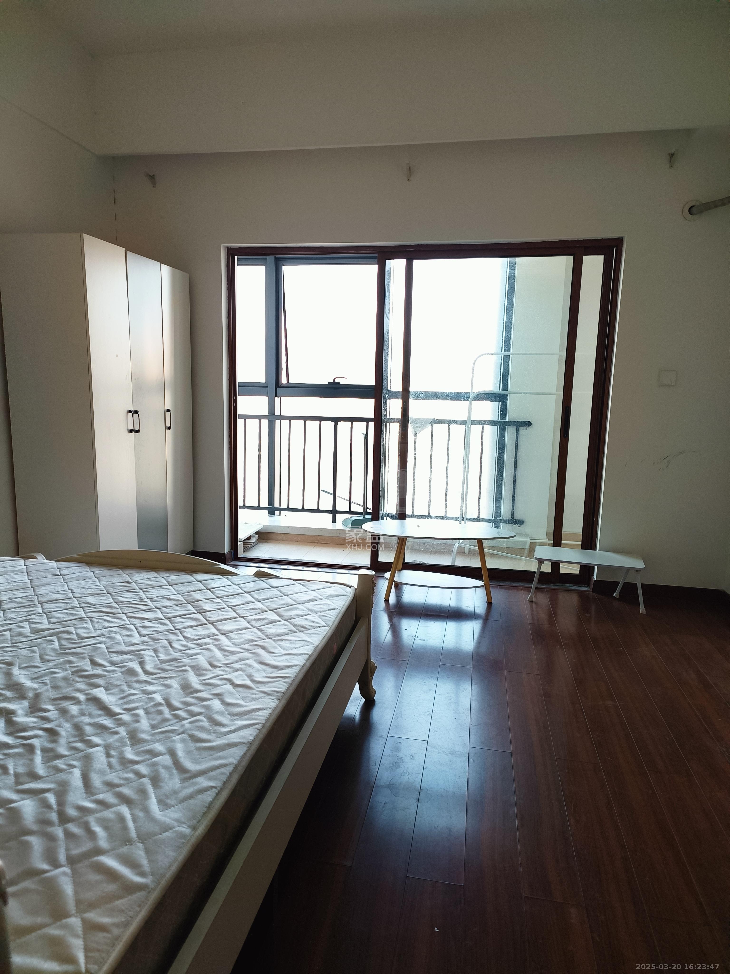 荣泰广场  1室1厅1卫    1300.0元/月室内图