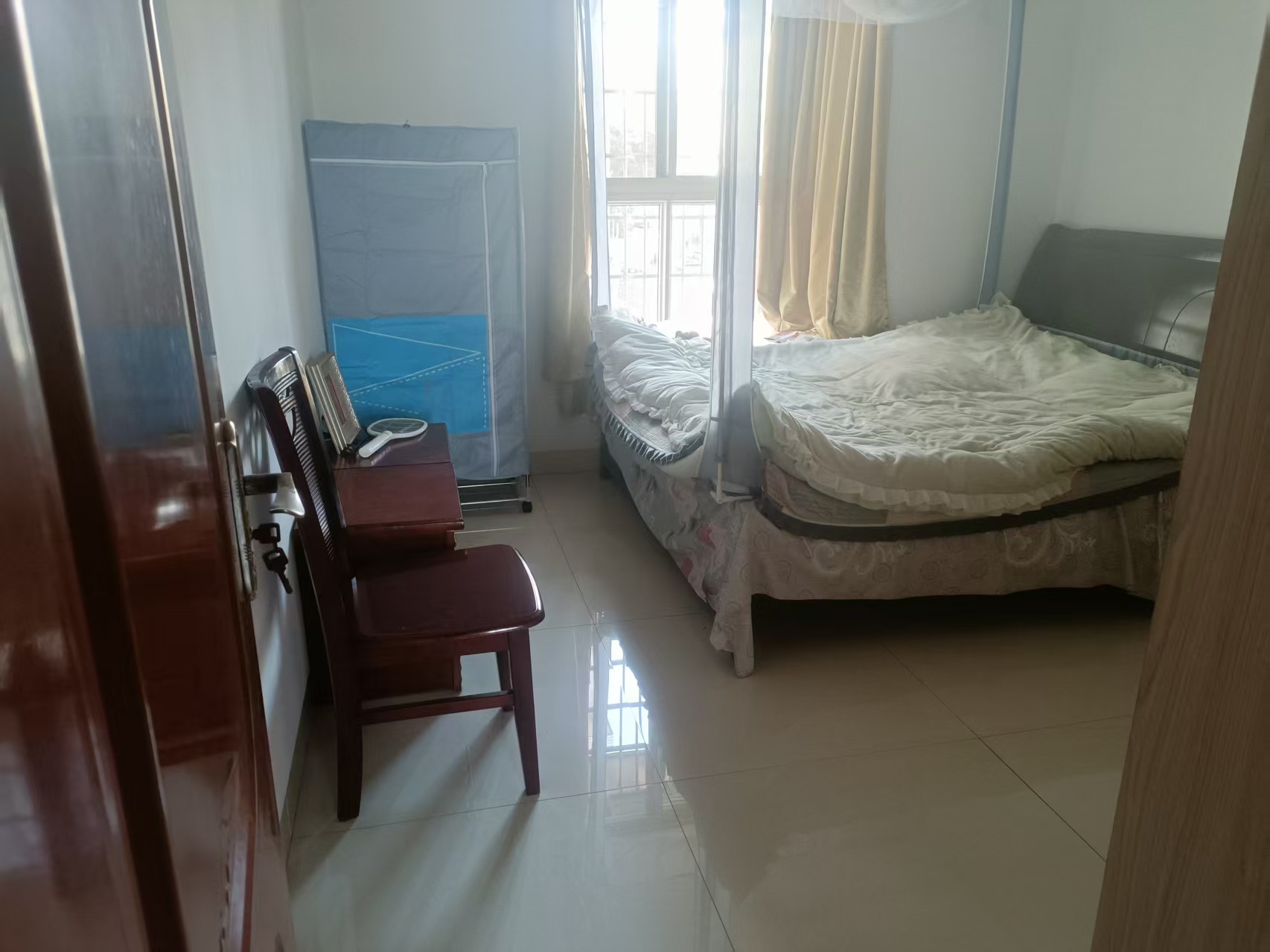 益华小区 3室2厅1卫 36.8万 益华小区 3室2厅1卫 36.8万客厅