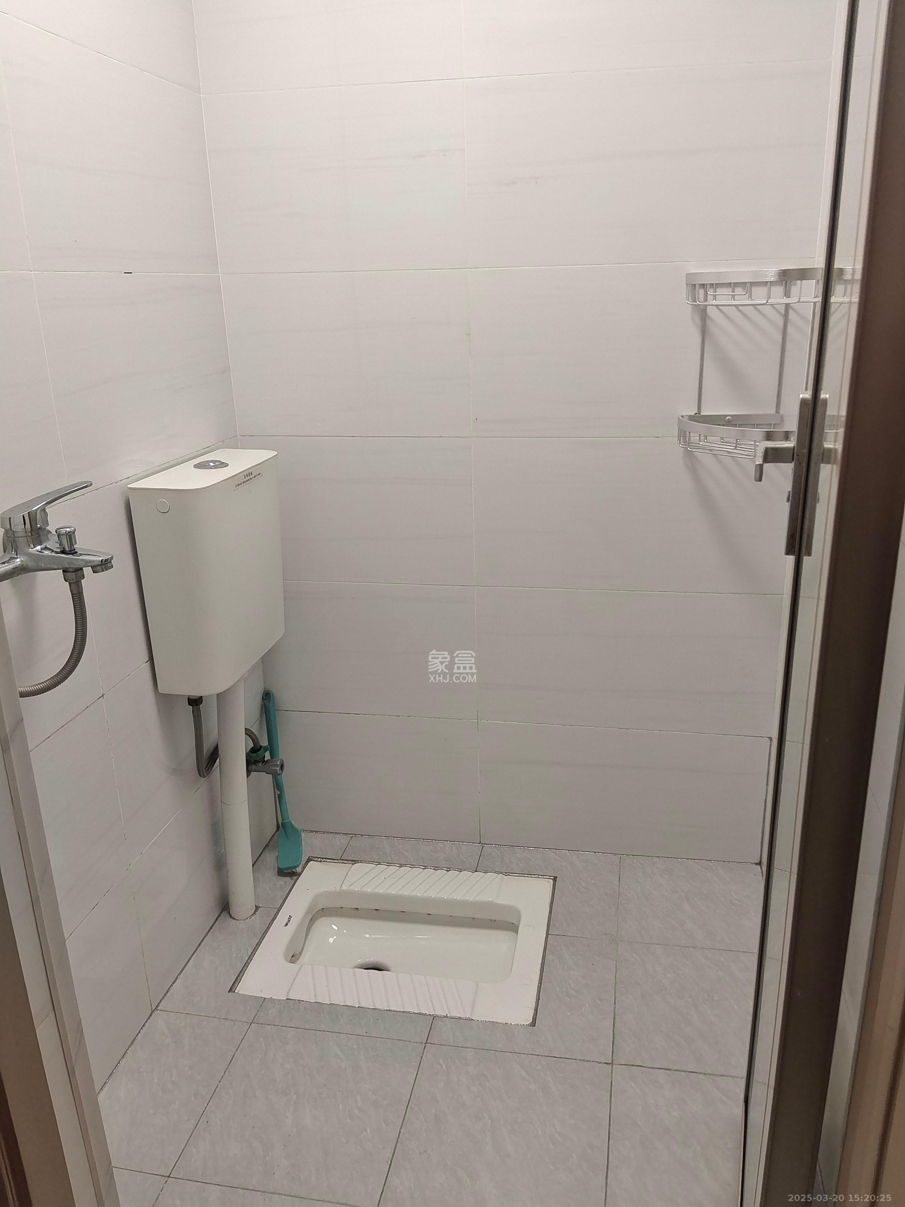 和康园小区  1室1厅1卫   1100.00元/月室内图
