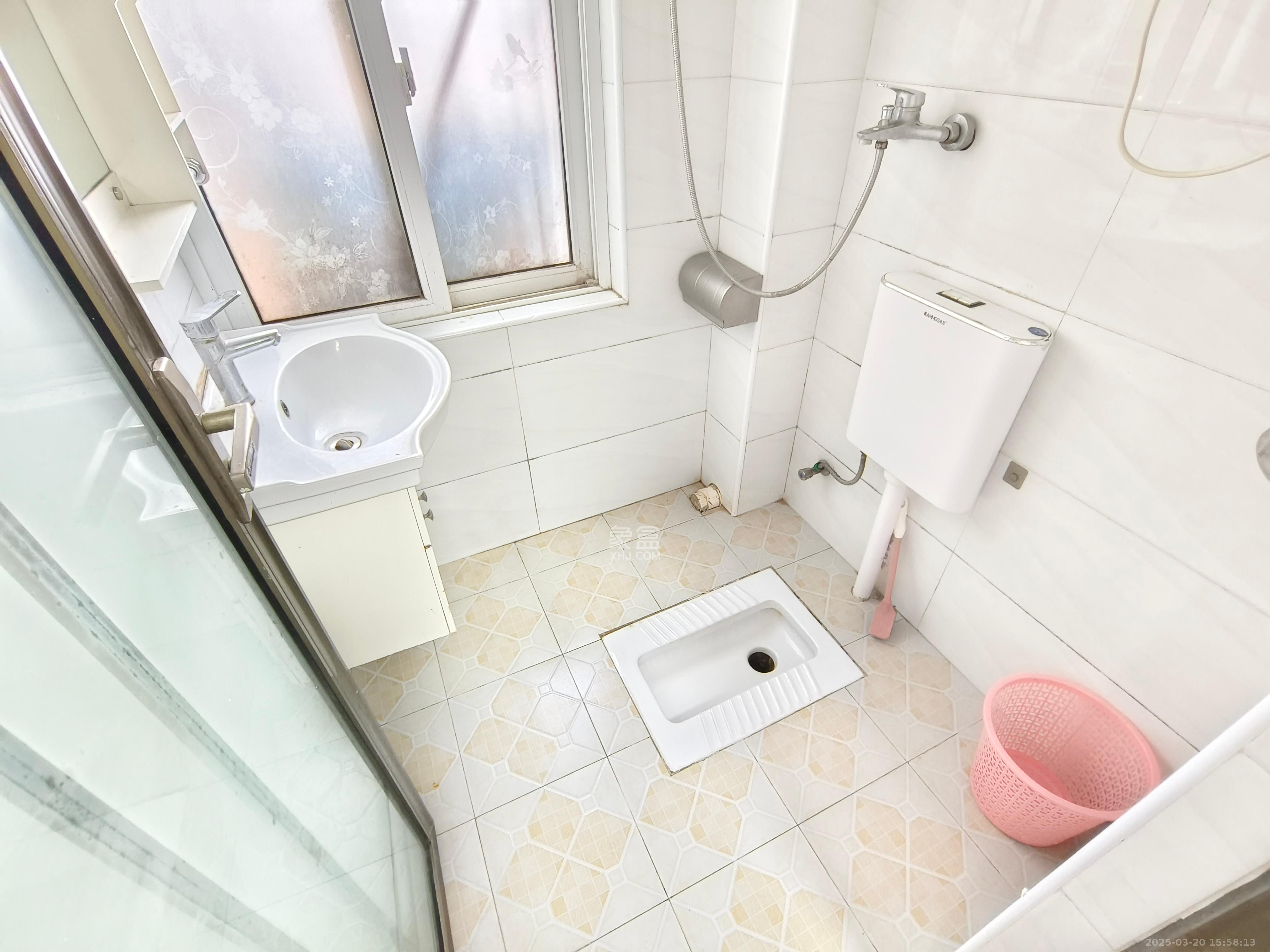 嘉顺苑 1室1厅1卫 1000.0元/月 嘉顺苑 1室1厅1卫 1000.0元/月室内图