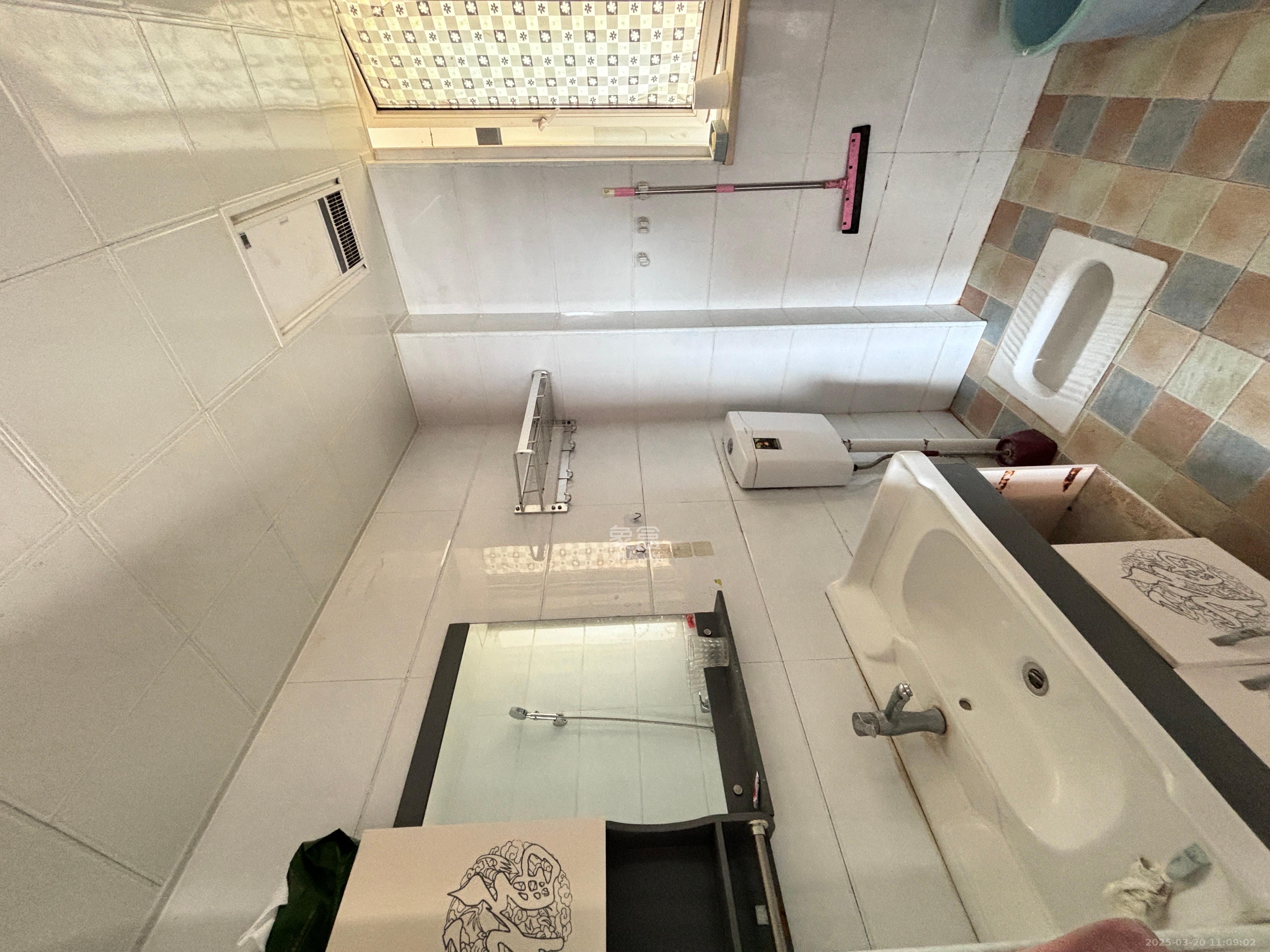 蓝光幸福满庭  2室1厅1卫   2200.00元/月室内图