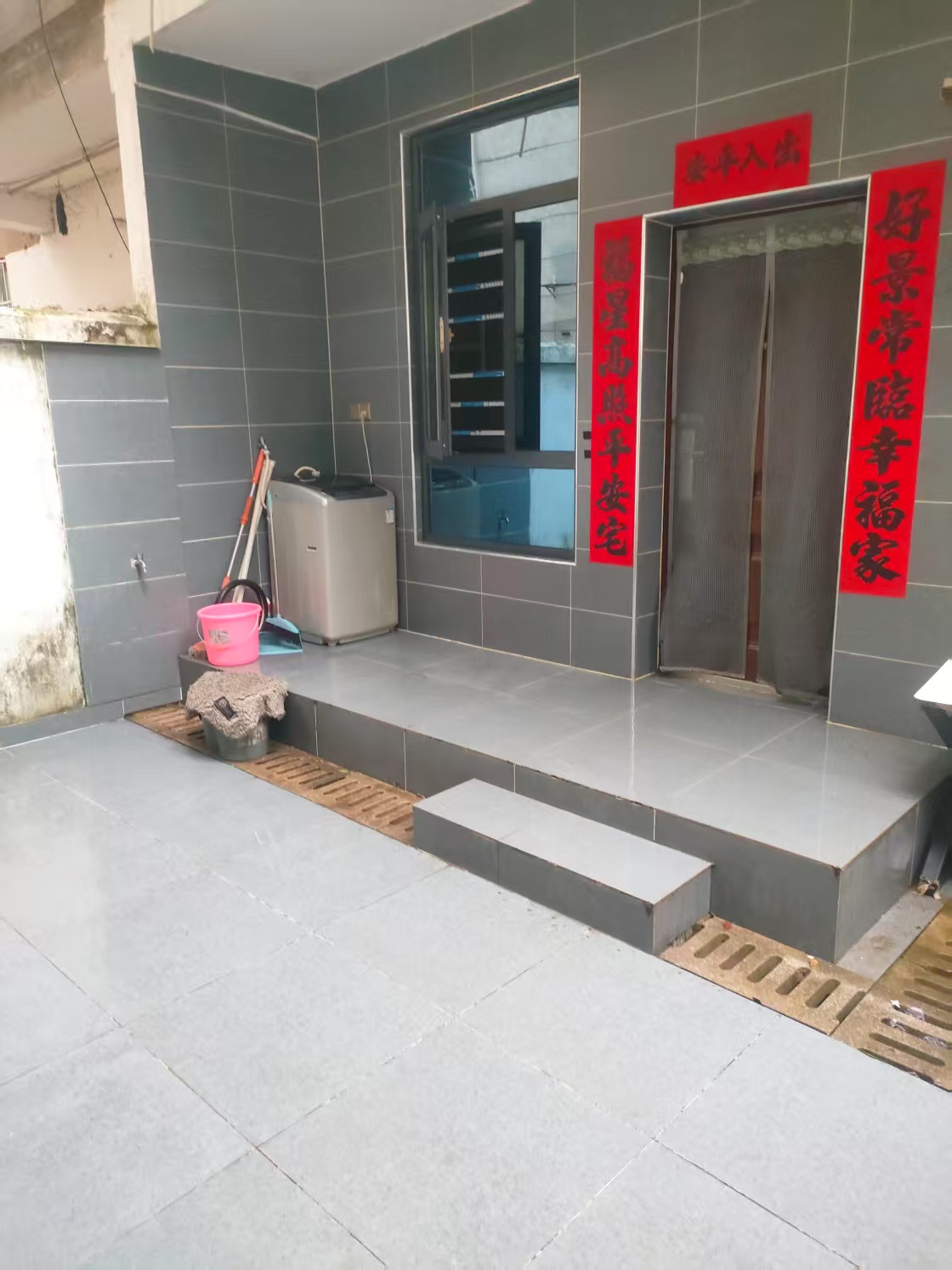 行署十单位家属房 3室1厅1卫 700.0元/月 行署十单位家属房 3室1厅1卫 700.0元/月室内图