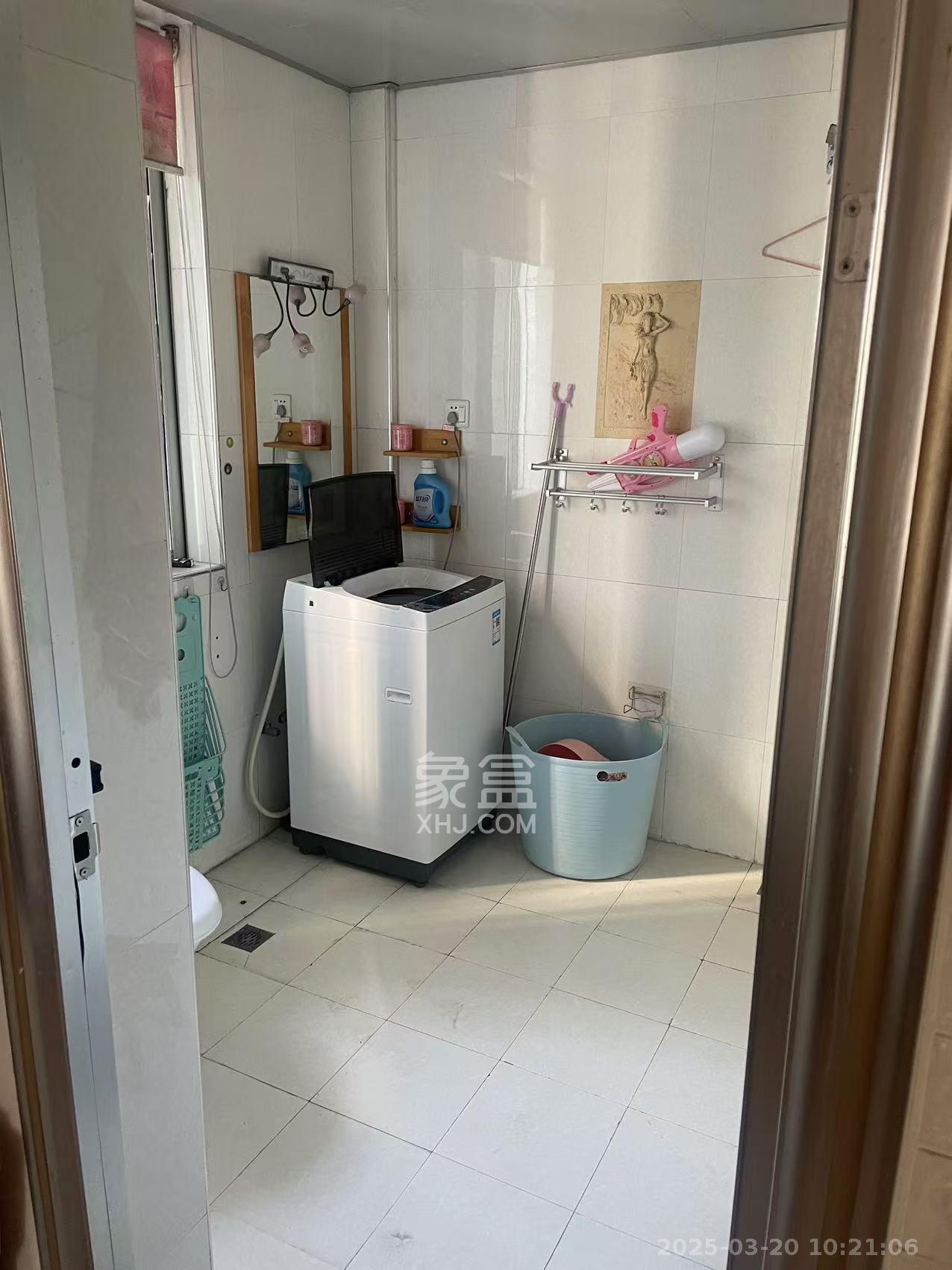 湘楚家园 2室2厅2卫 1700.0元/月 湘楚家园 2室2厅2卫 1700.0元/月室内图