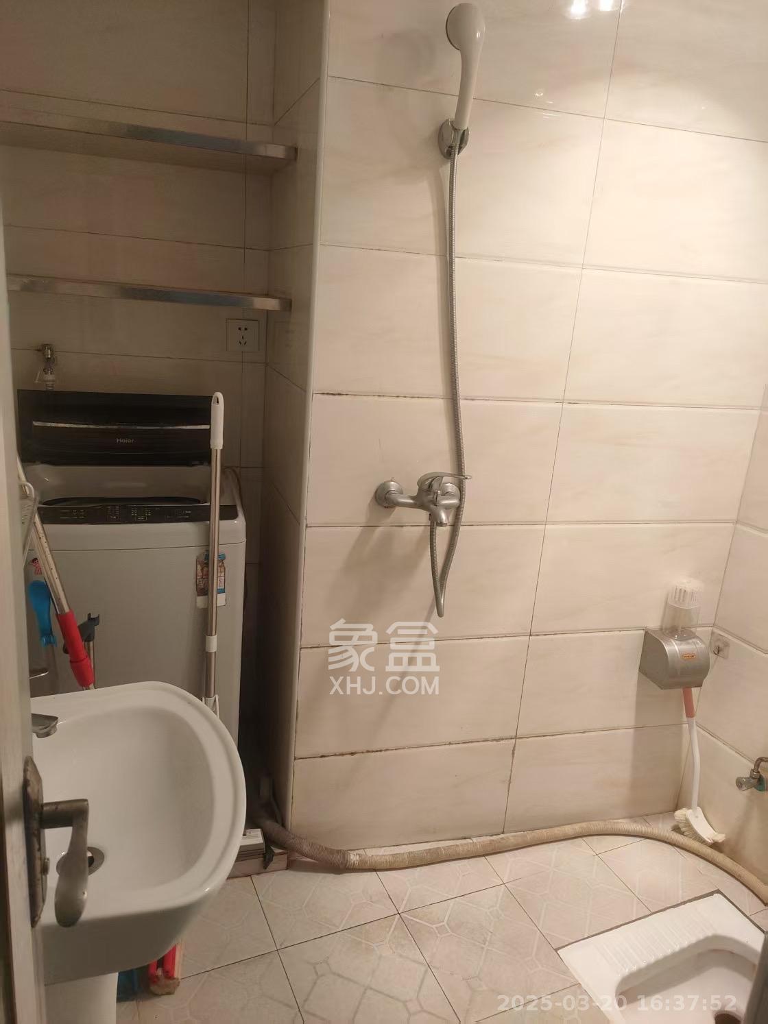 湖韵佳苑  2室1厅1卫   1600.00元/月室内图