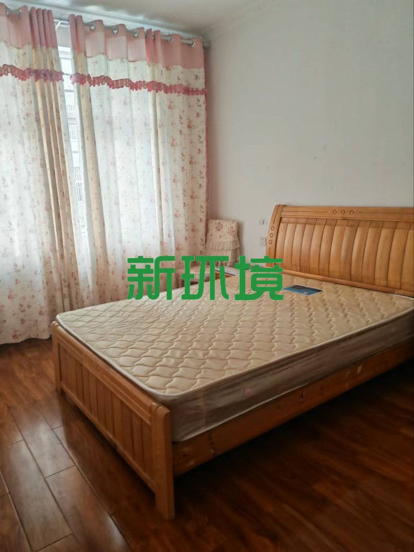 市委四号院  5室3厅2卫    2000.0元/月 市委四号院  5室3厅2卫    2000.0元/月室内图