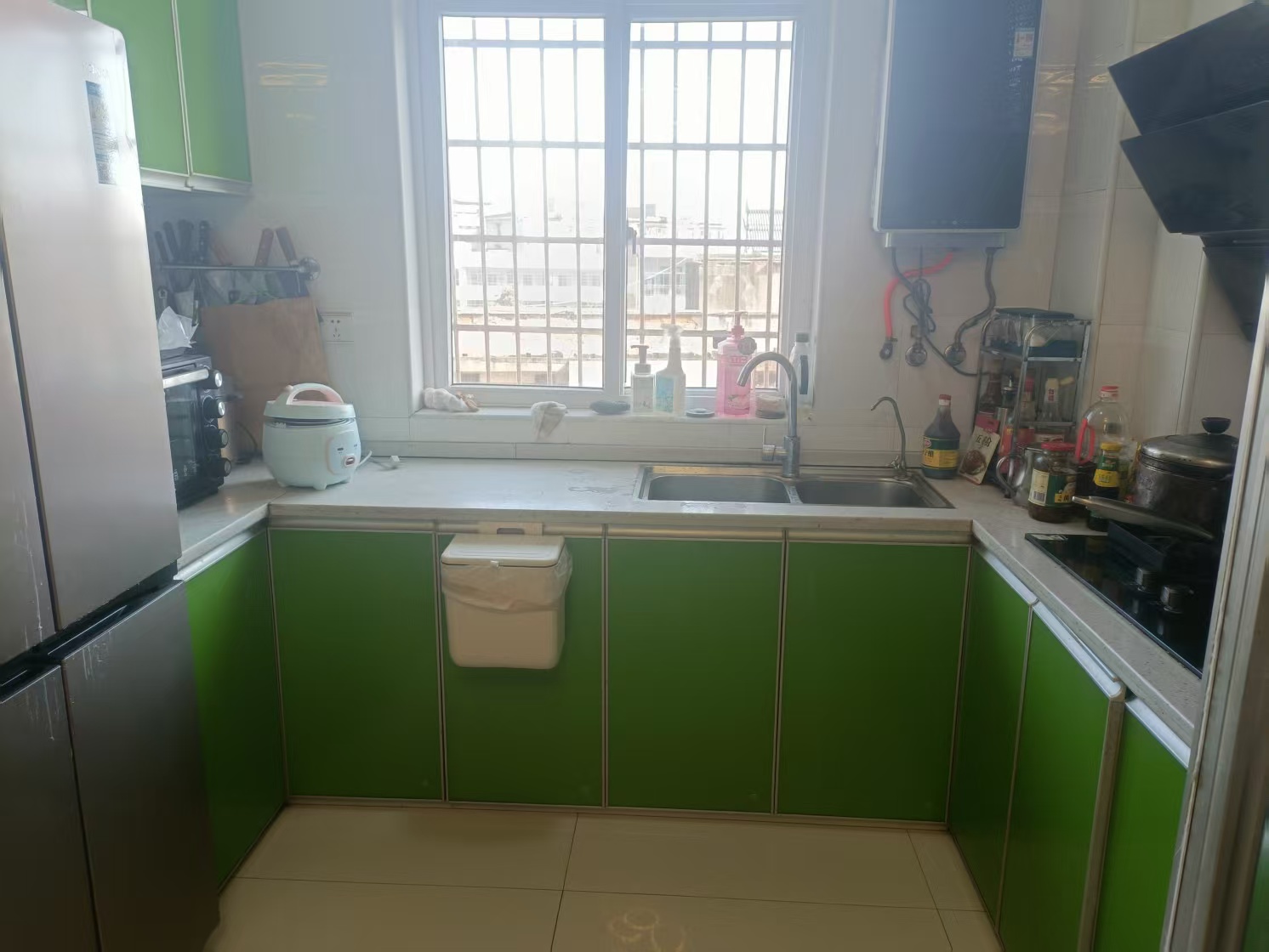 益华小区 3室2厅1卫 36.8万 益华小区 3室2厅1卫 36.8万客厅