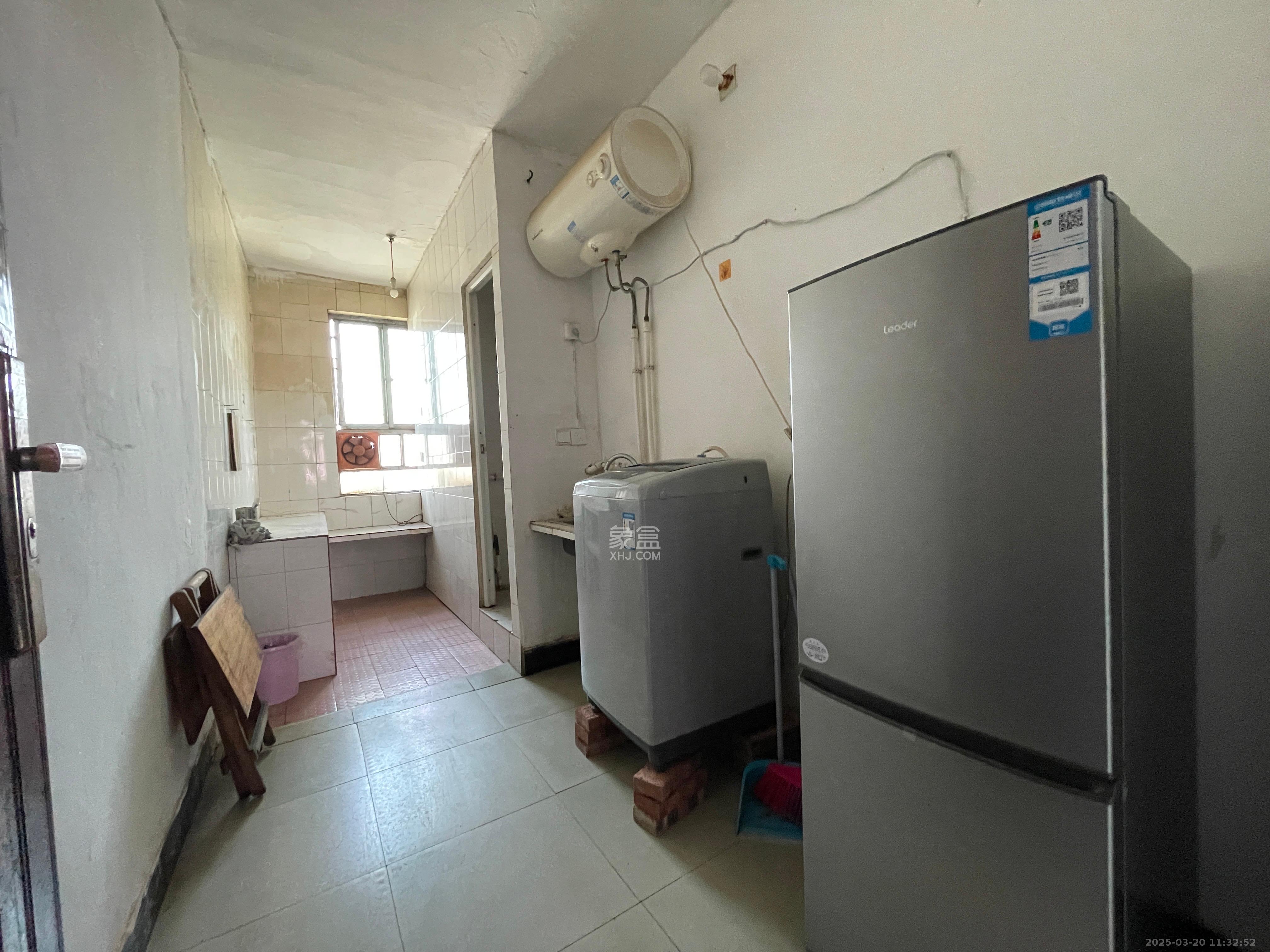 新合四村 1室0厅1卫 1100.0元/月 新合四村 1室0厅1卫 1100.0元/月室内图