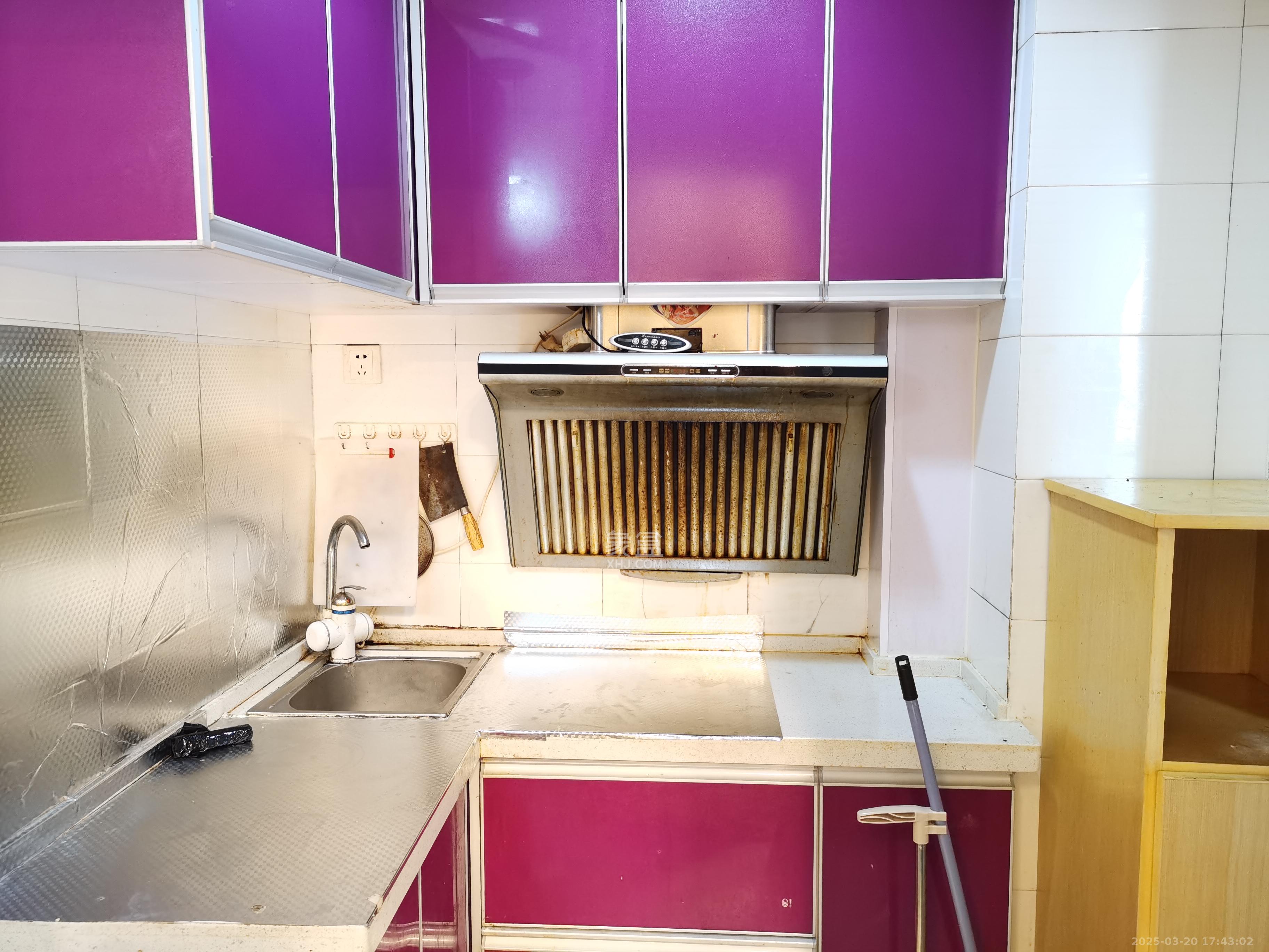 湘聚大厦 1室1厅1卫 1600.0元/月 湘聚大厦 1室1厅1卫 1600.0元/月室内图