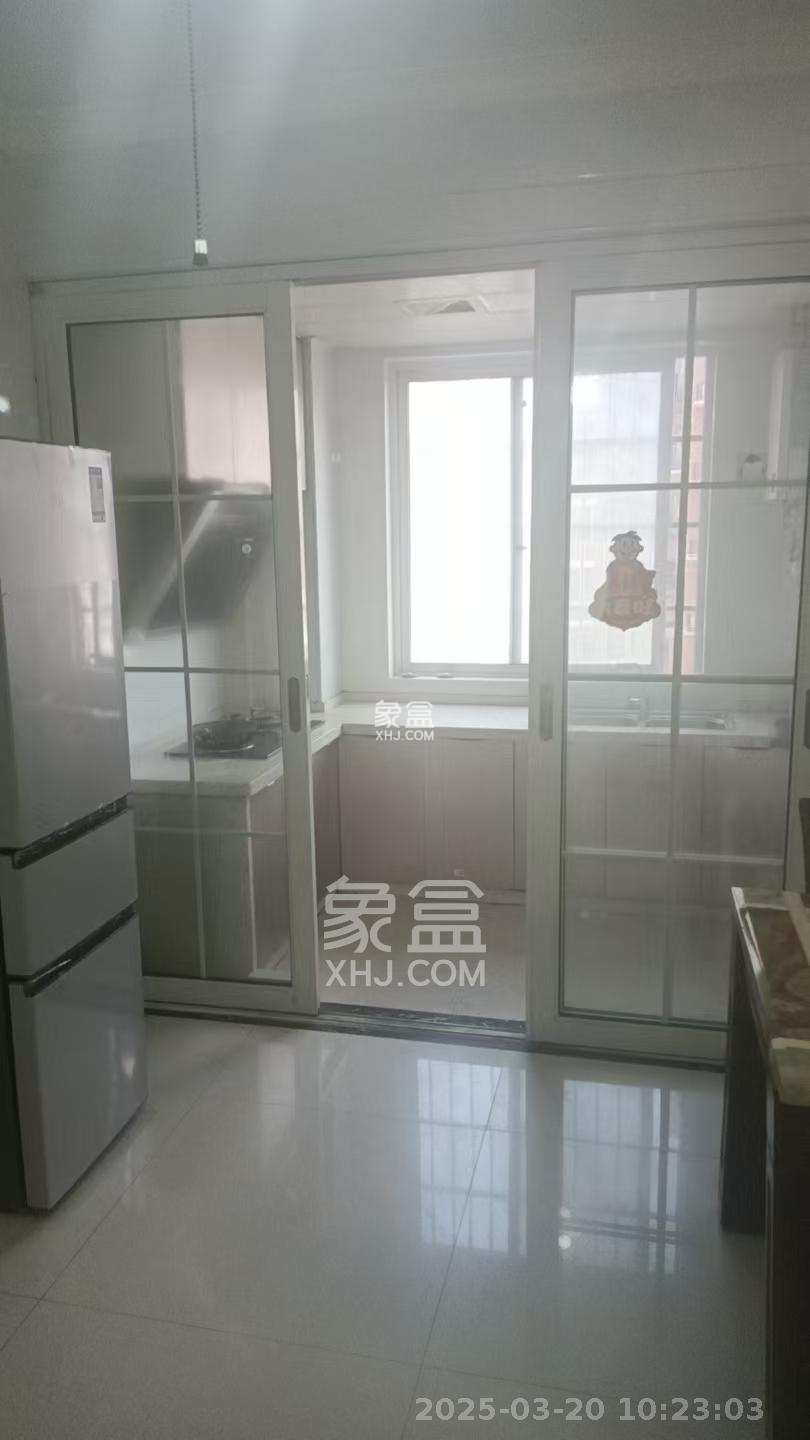 和润园一、二期  3室2厅1卫    2000.0元/月 和润园一、二期  3室2厅1卫    2000.0元/月室内图