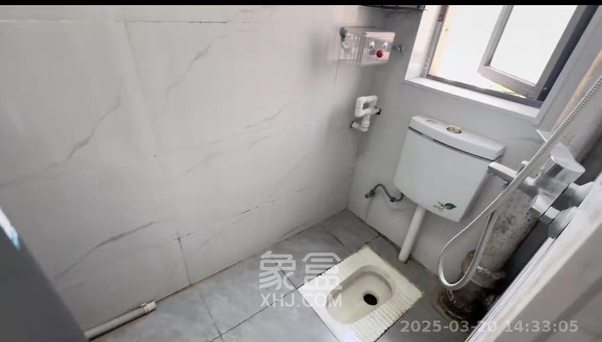 复兴街（陈家巷）散盘  3室1厅1卫   2500.00元/月室内图