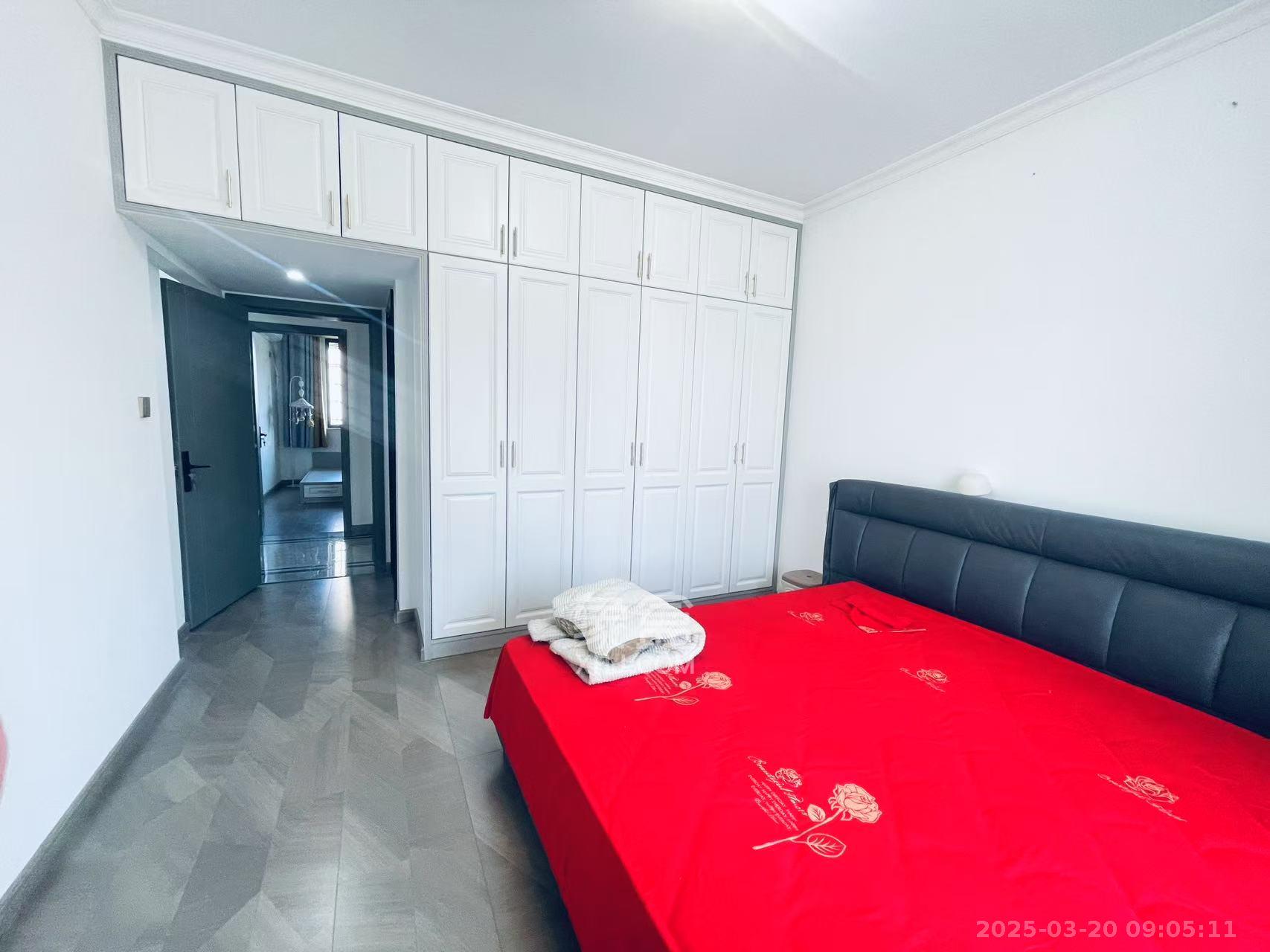 金霞华庭 3室2厅2卫 63.8万 金霞华庭 3室2厅2卫 63.8万室内图