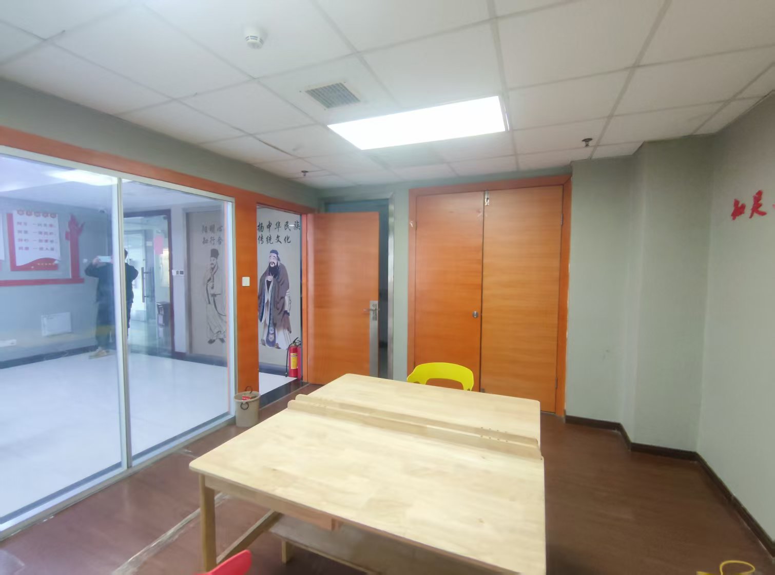 中建国际大厦 5室2厅0卫 3000.0元/月 中建国际大厦 5室2厅0卫 3000.0元/月室内图