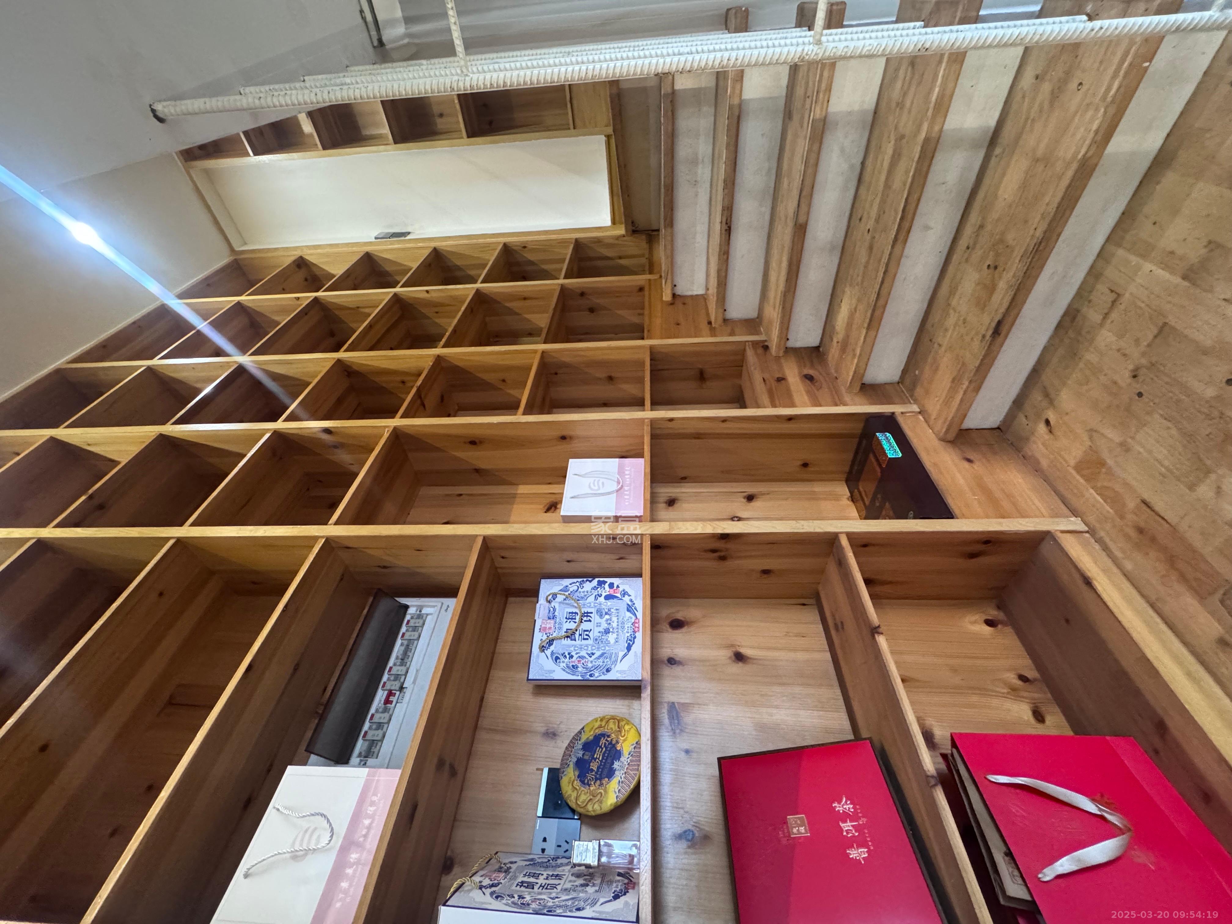 裕天国际商汇中心 1室0厅0卫 3500.0元/月 裕天国际商汇中心 1室0厅0卫 3500.0元/月室内图