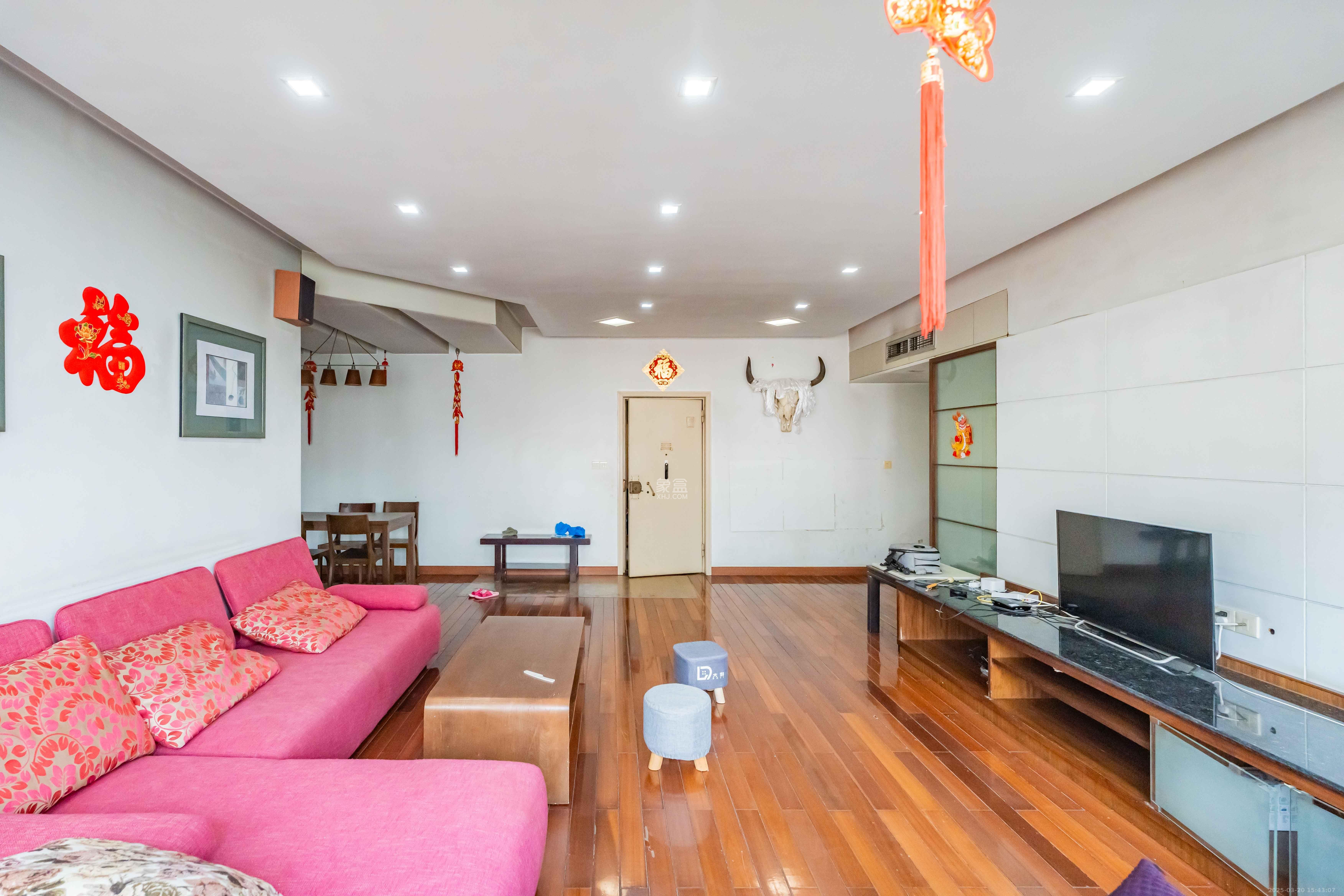 湖南省石油总公司宿舍 3室2厅2卫 3600.0元/月 湖南省石油总公司宿舍 3室2厅2卫 3600.0元/月室内图