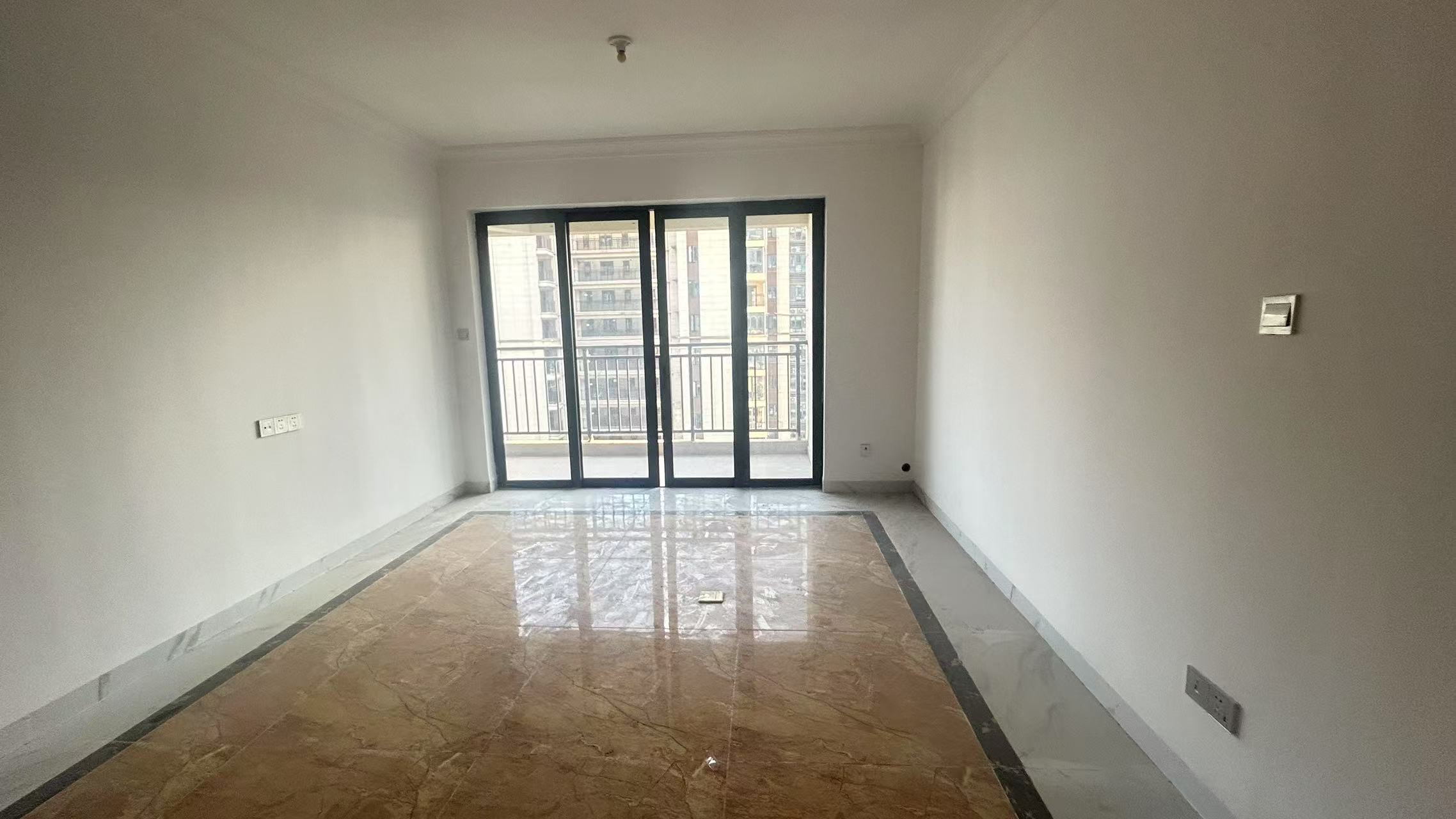 碧桂园梓山府 3室2厅1卫 1600.0元/月 碧桂园梓山府 3室2厅1卫 1600.0元/月室内图