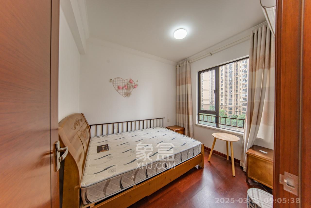 中海国际五期  4室2厅1卫    3000.0元/月 中海国际五期  4室2厅1卫    3000.0元/月室内图