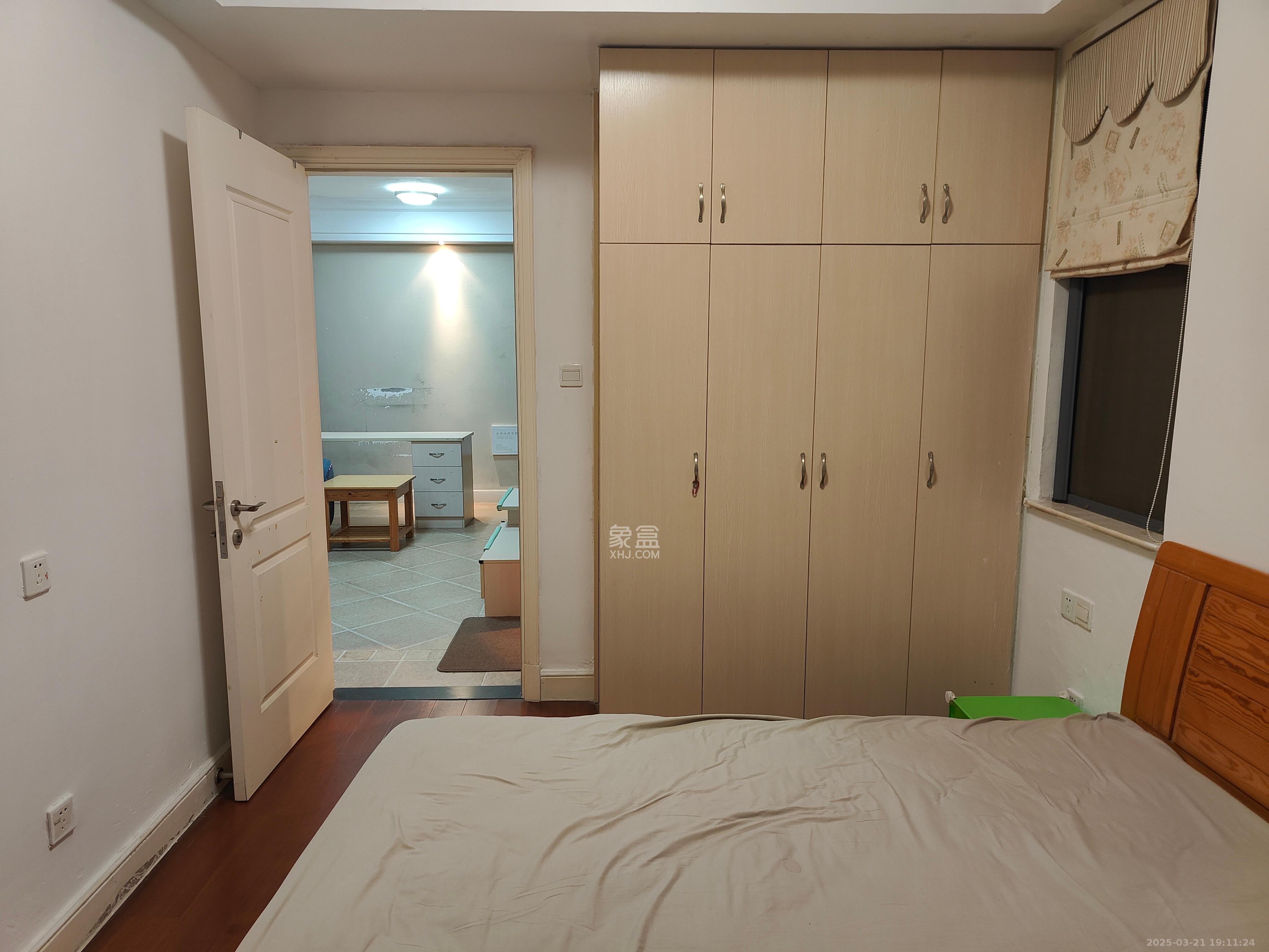 保利城(中航城国际社区、郡原美村) 1室1厅1卫 1300.0元/月 保利城(中航城国际社区、郡原美村) 1室1厅1卫 1300.0元/月室内图