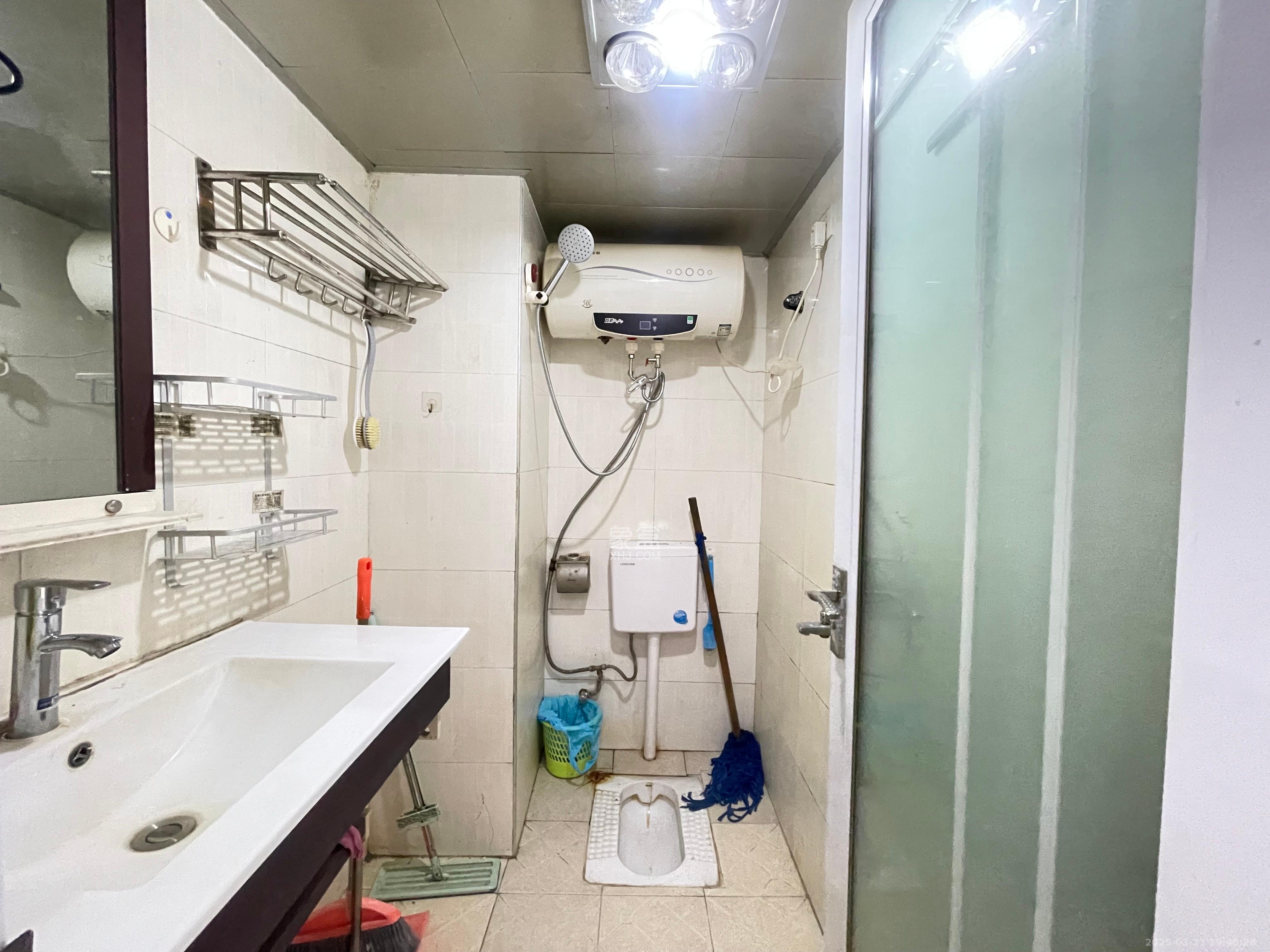 开源鑫景  1室1厅1卫   1200.00元/月室内图
