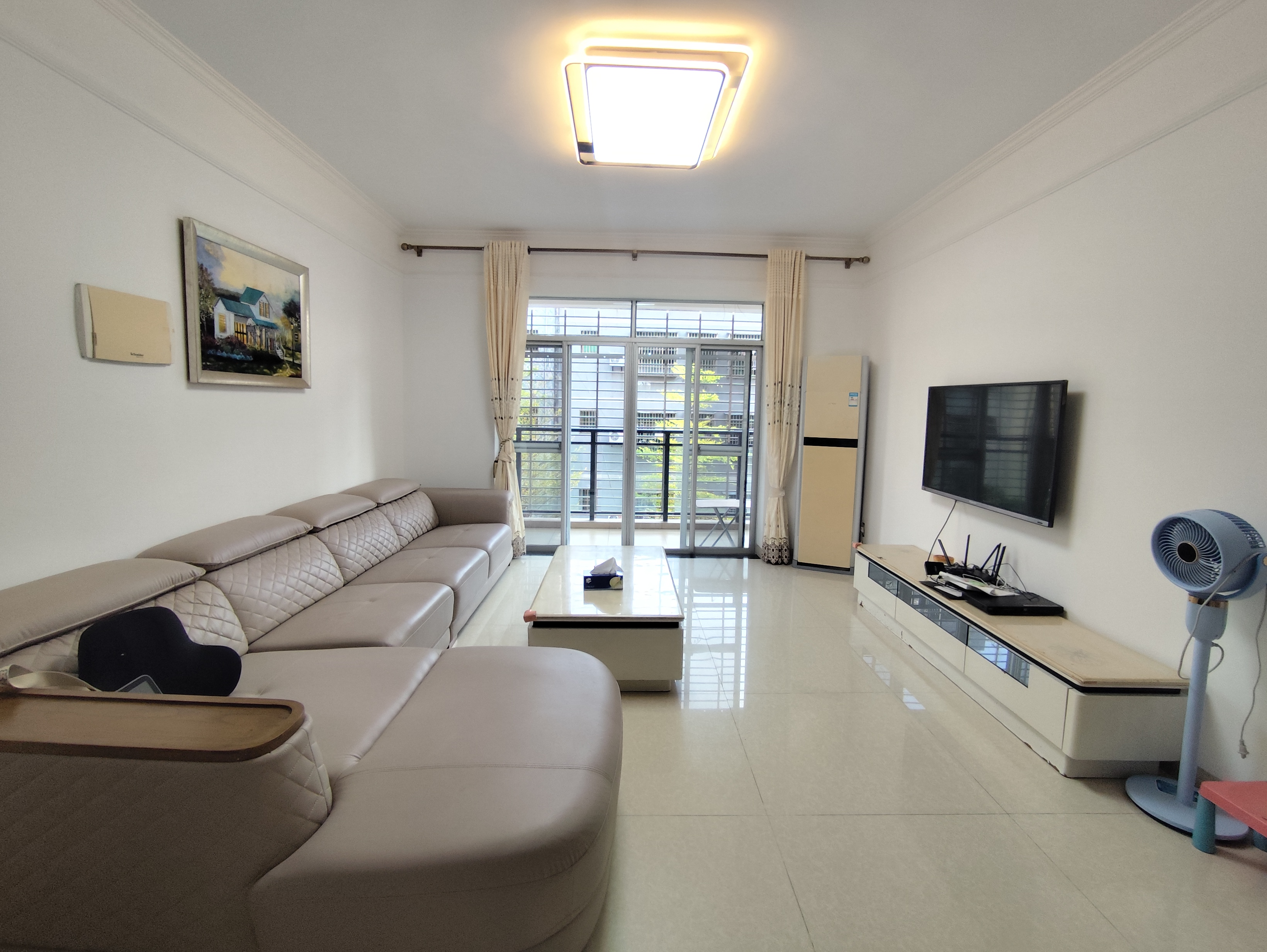 宝源花园 3室2厅1卫 2500.00元/月 宝源花园 3室2厅1卫 2500.00元/月室内图