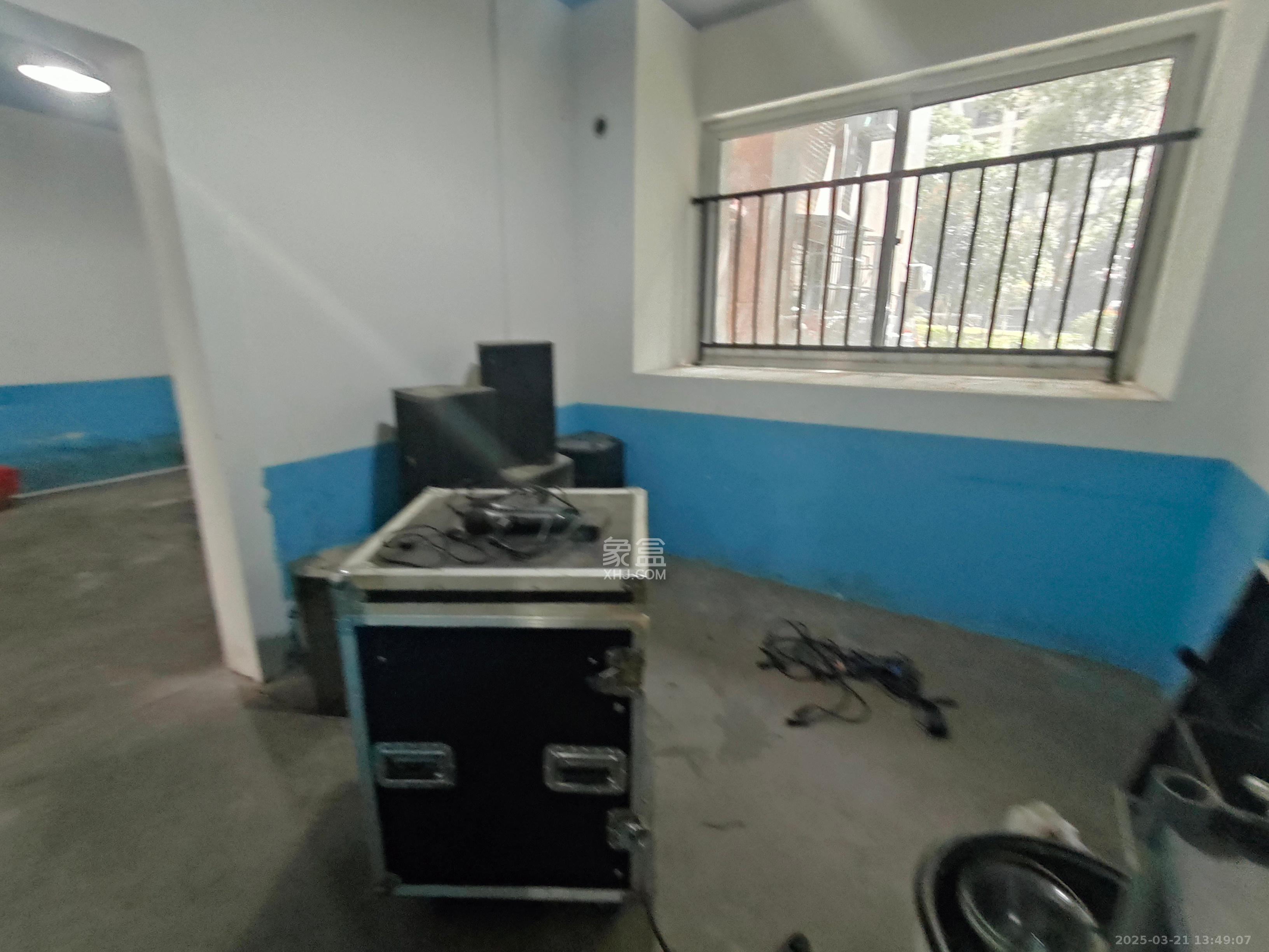 桥头家苑一期 3室2厅2卫 1800.0元/月 桥头家苑一期 3室2厅2卫 1800.0元/月室内图