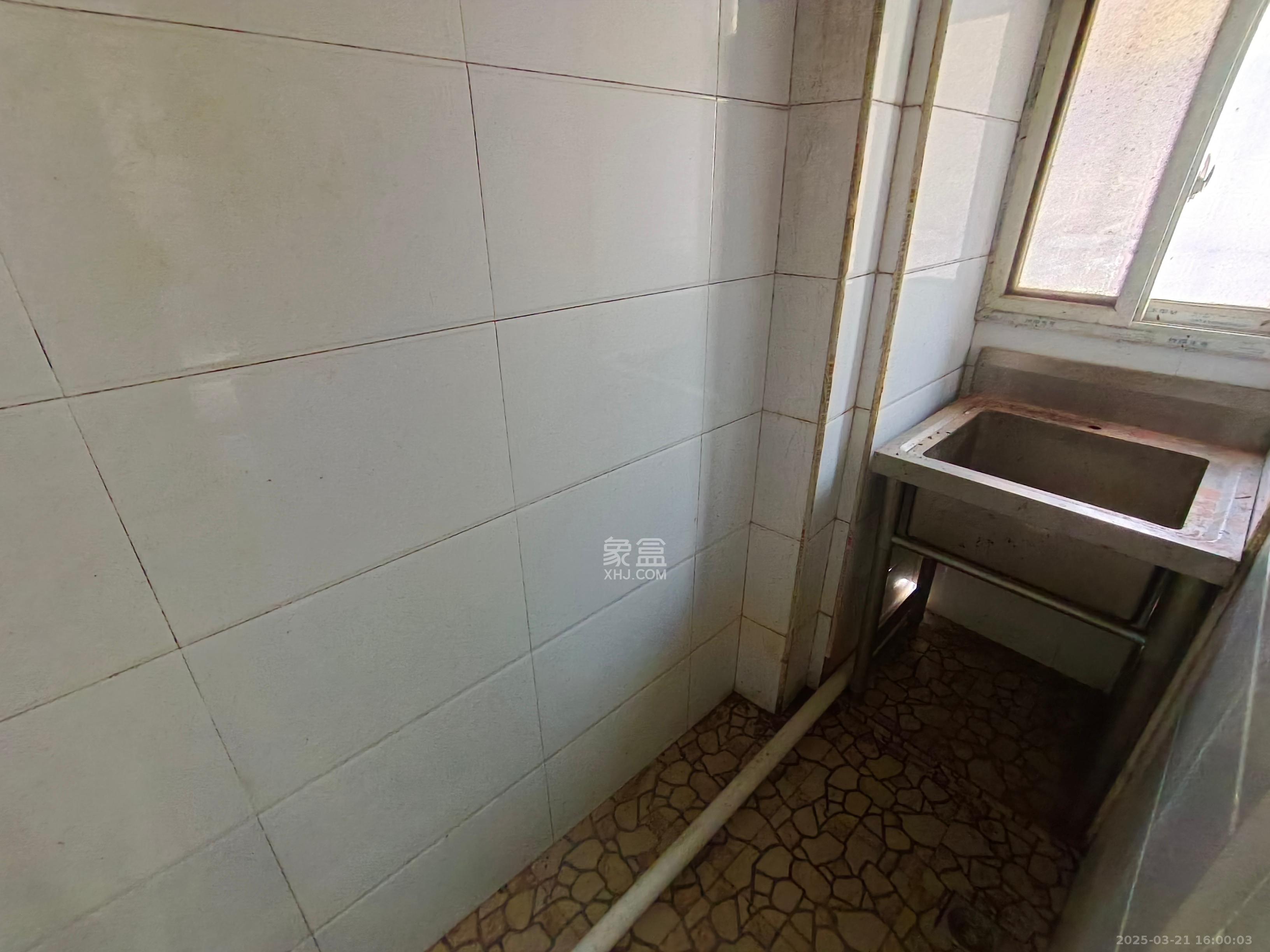 阿弥岭一二片  1室1厅1卫    1500.0元/月室内图