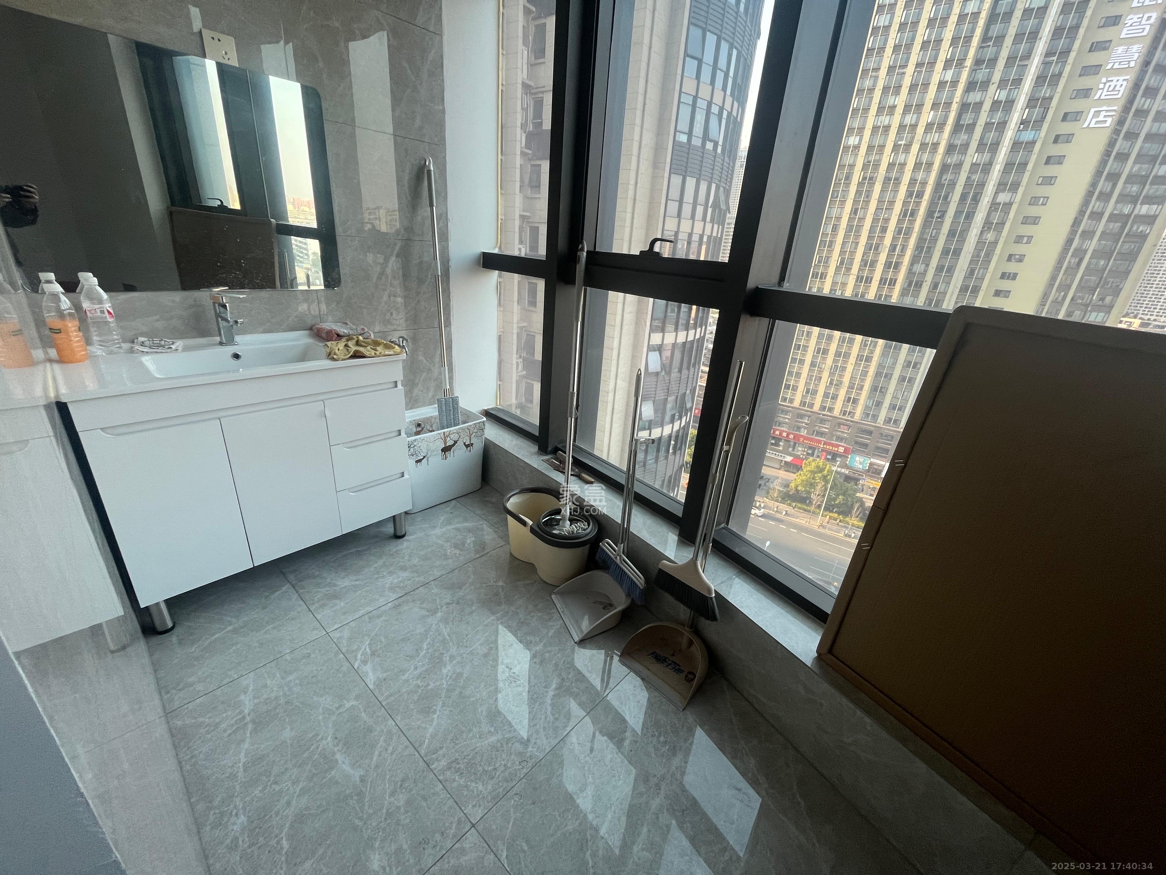 公园9号大都会 1室1厅1卫 4000.0元/月 公园9号大都会 1室1厅1卫 4000.0元/月室内图