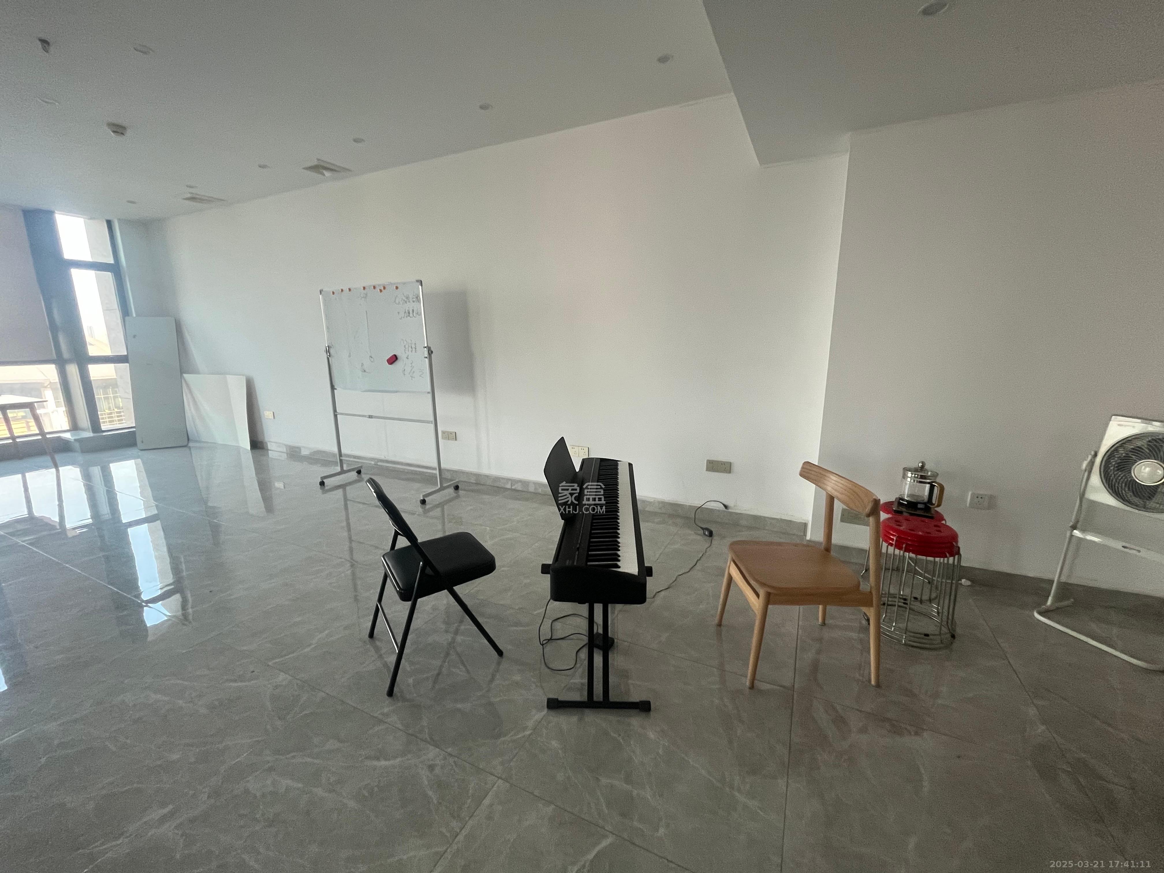 公园9号大都会 1室1厅1卫 4000.0元/月 公园9号大都会 1室1厅1卫 4000.0元/月室内图