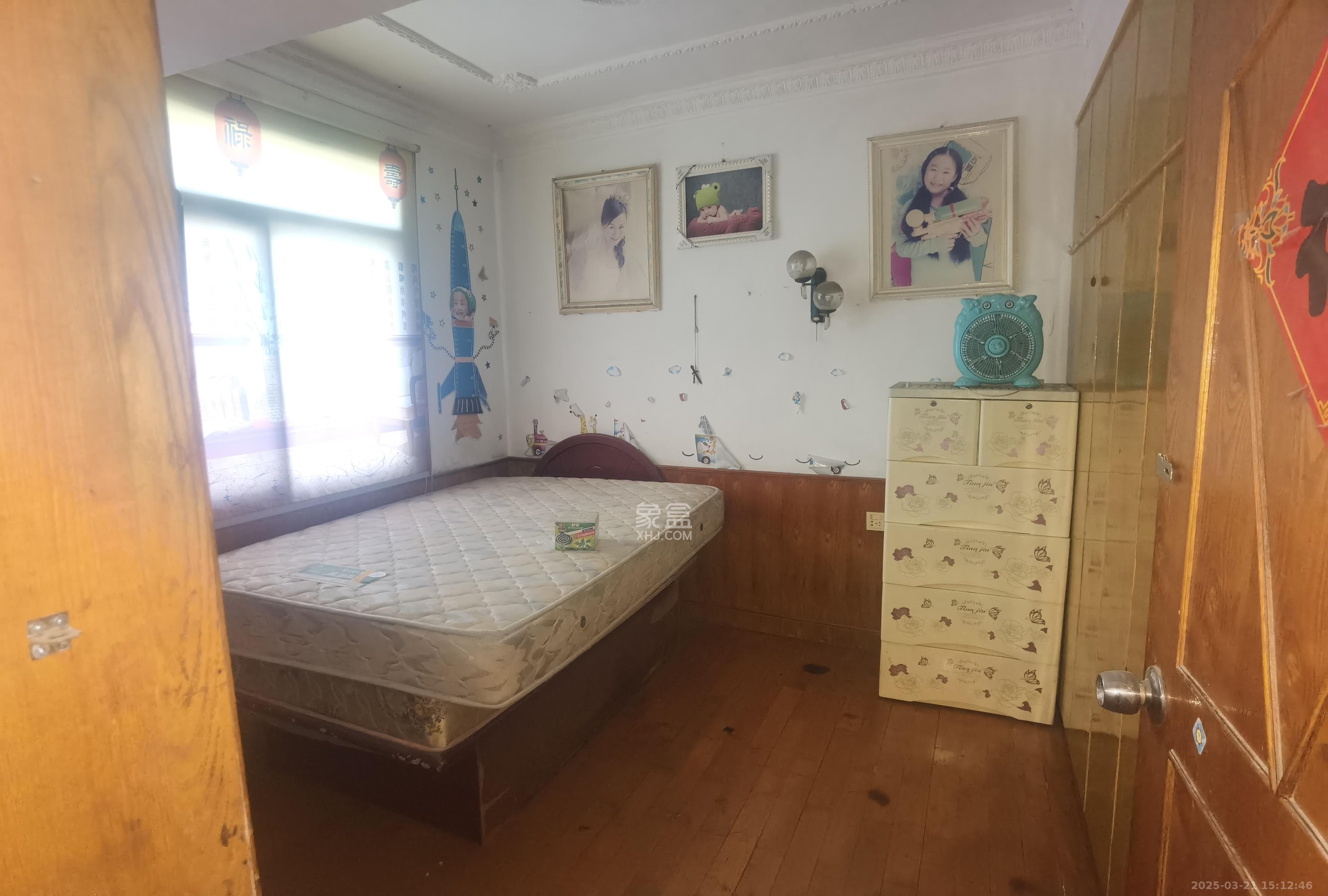 东风一村社区房（王家垅）  3室1厅1卫   1200.00元/月室内图