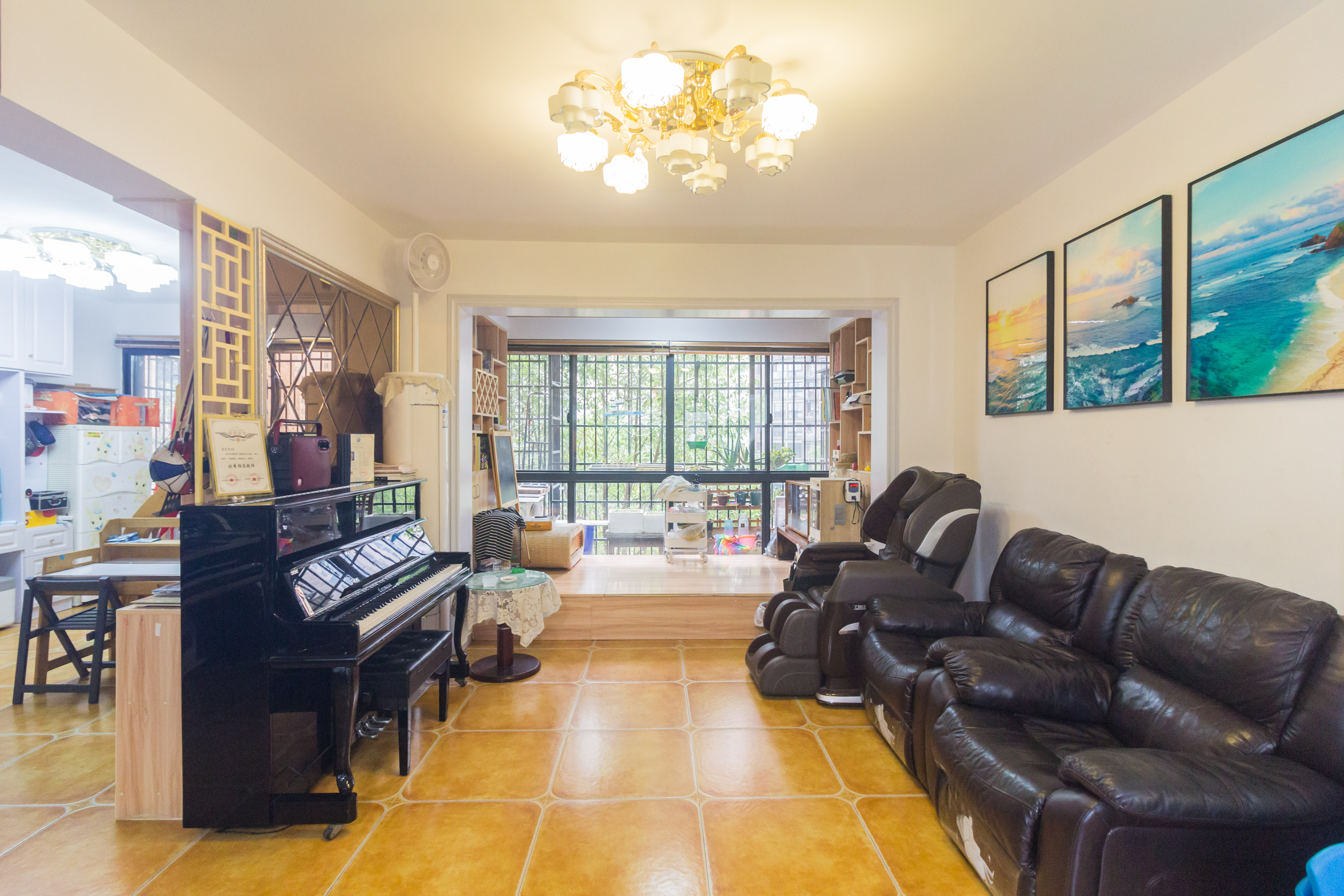 康桥长郡 4室2厅2卫 63.0万 康桥长郡 4室2厅2卫 63.0万客厅