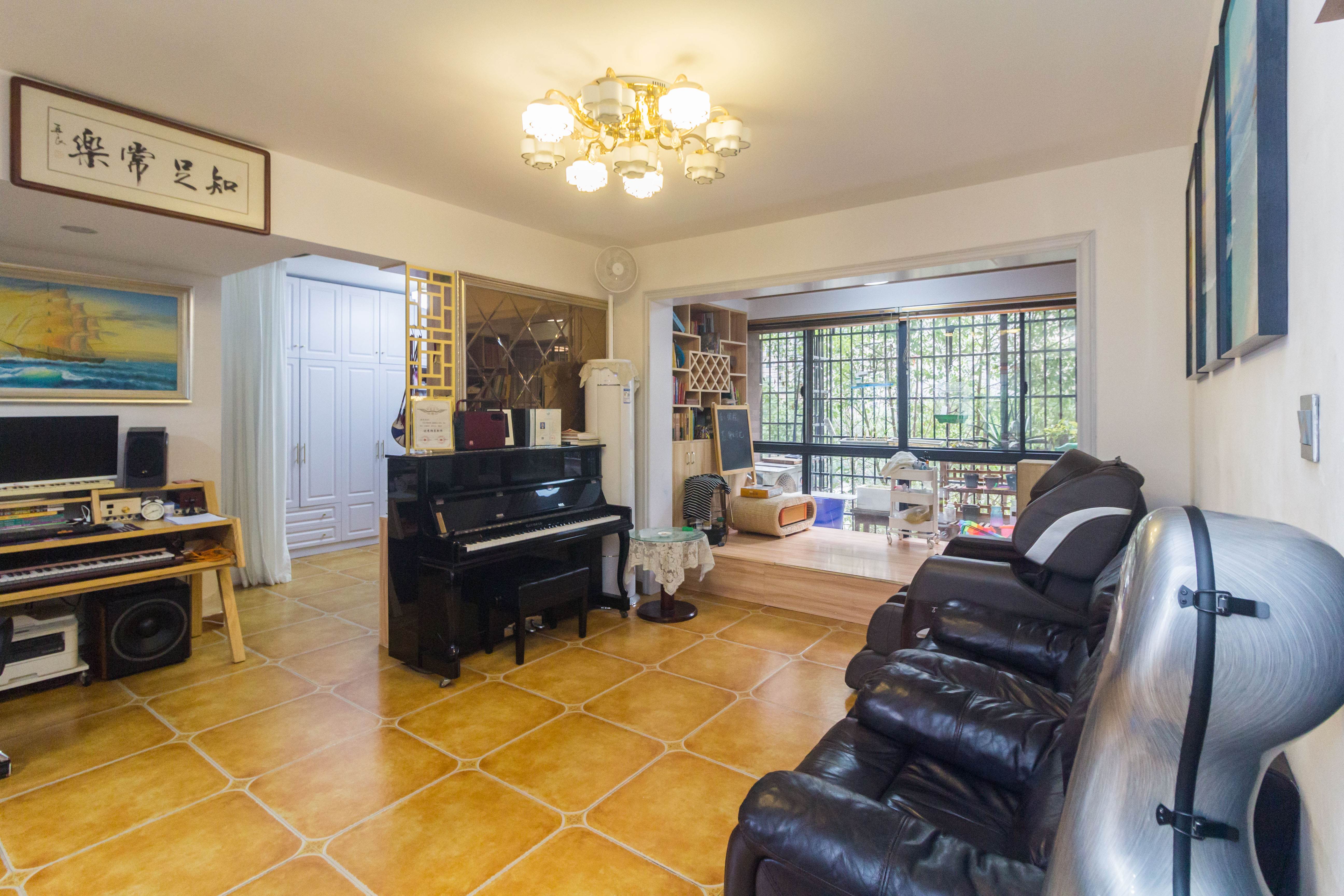 康桥长郡 4室2厅2卫 63.0万 康桥长郡 4室2厅2卫 63.0万客厅