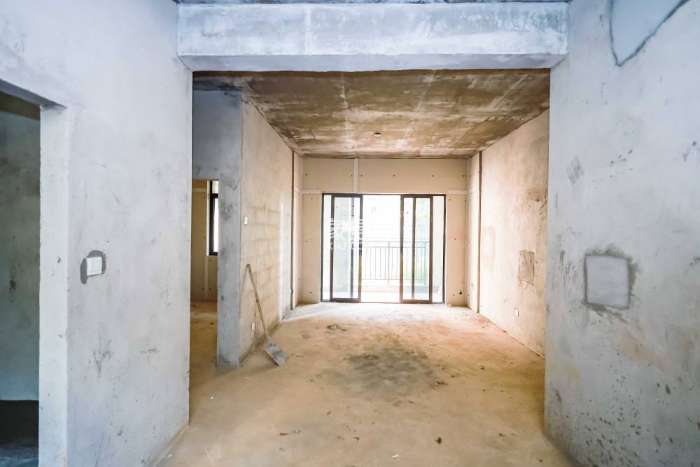 通号岭绣苑  4室2厅2卫    93.0万