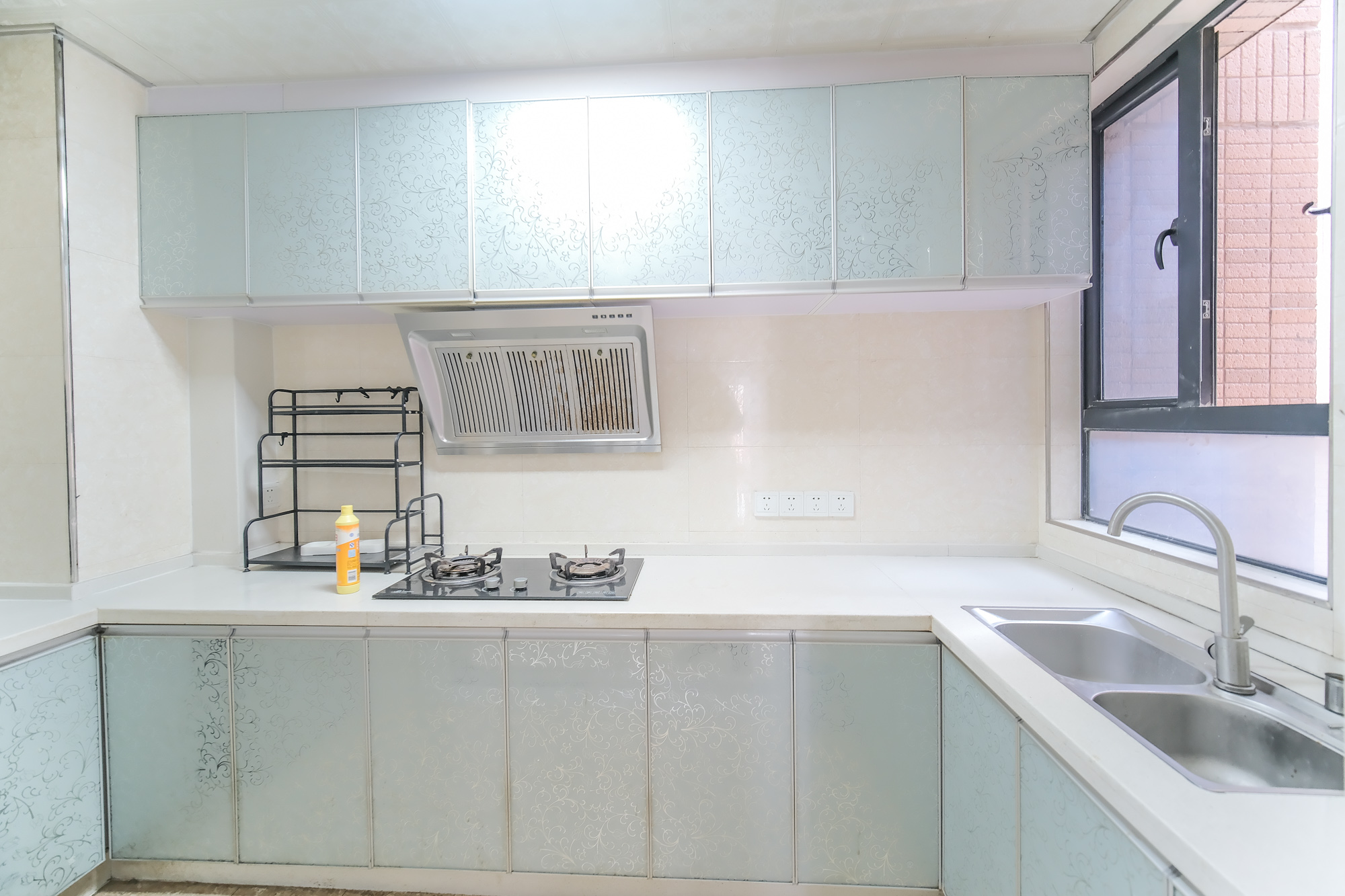 三一街区  3室2厅1卫   62.00万厨房