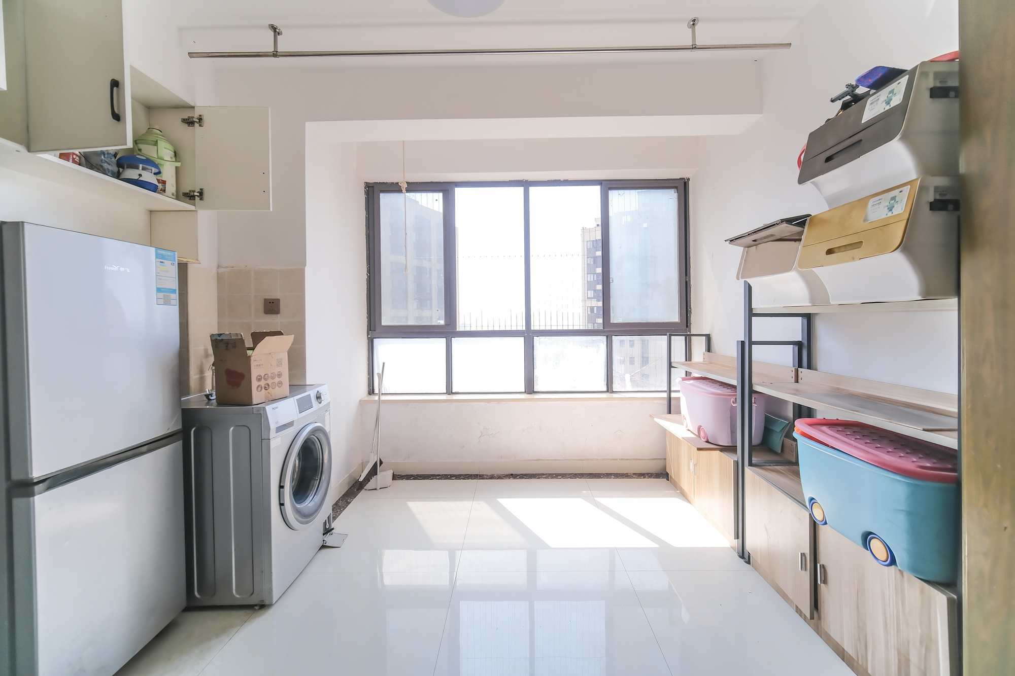 保利香槟国际  3室2厅1卫    68.0万 保利香槟国际  3室2厅1卫    68.0万阳台