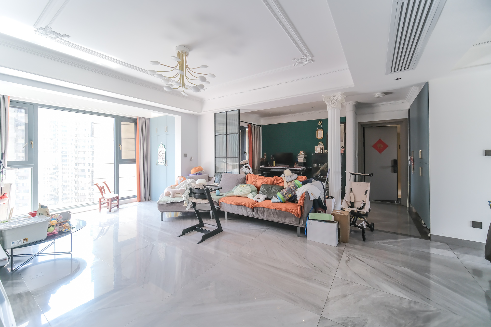 保利香槟国际 4室2厅2卫 130.0万 保利香槟国际 4室2厅2卫 130.0万客厅