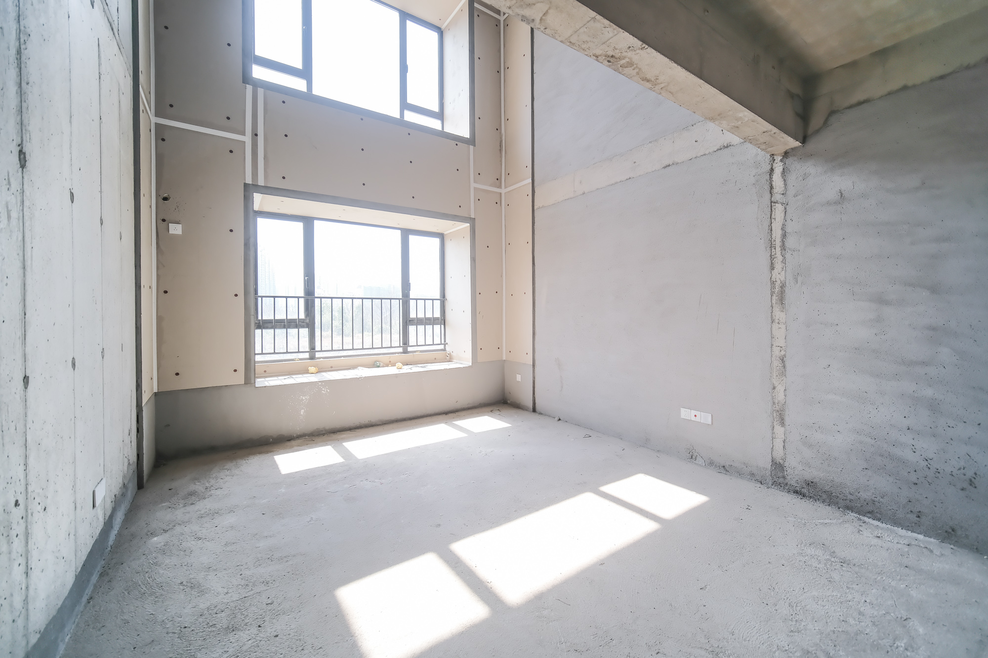 和顺府  5室2厅2卫   170.00万卧室
