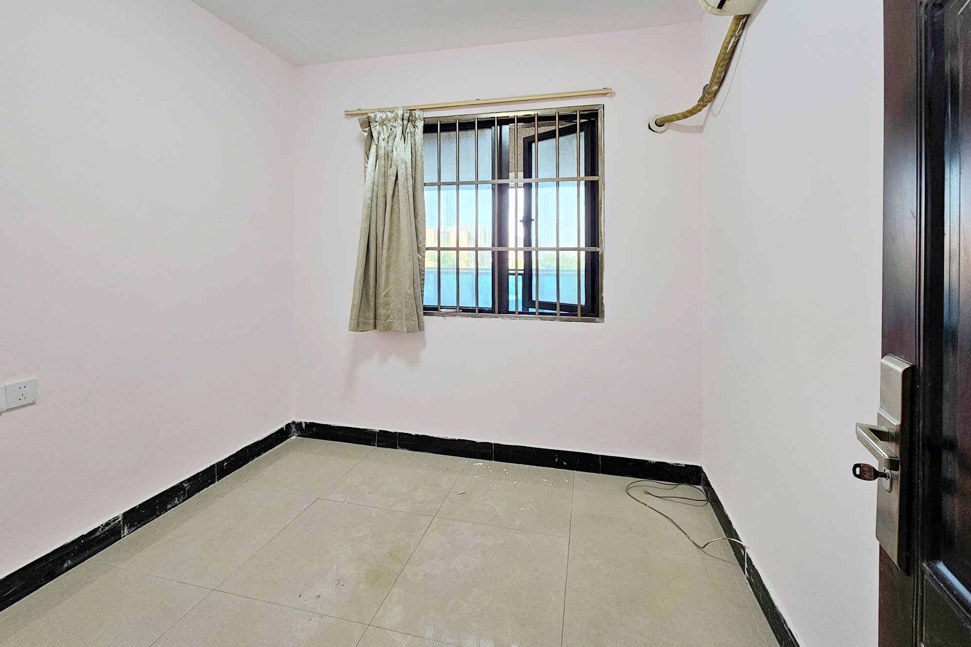 明昇壹城(明昇时代广场)一期  3室2厅1卫    105.0万 明昇壹城(明昇时代广场)一期  3室2厅1卫    105.0万卧室