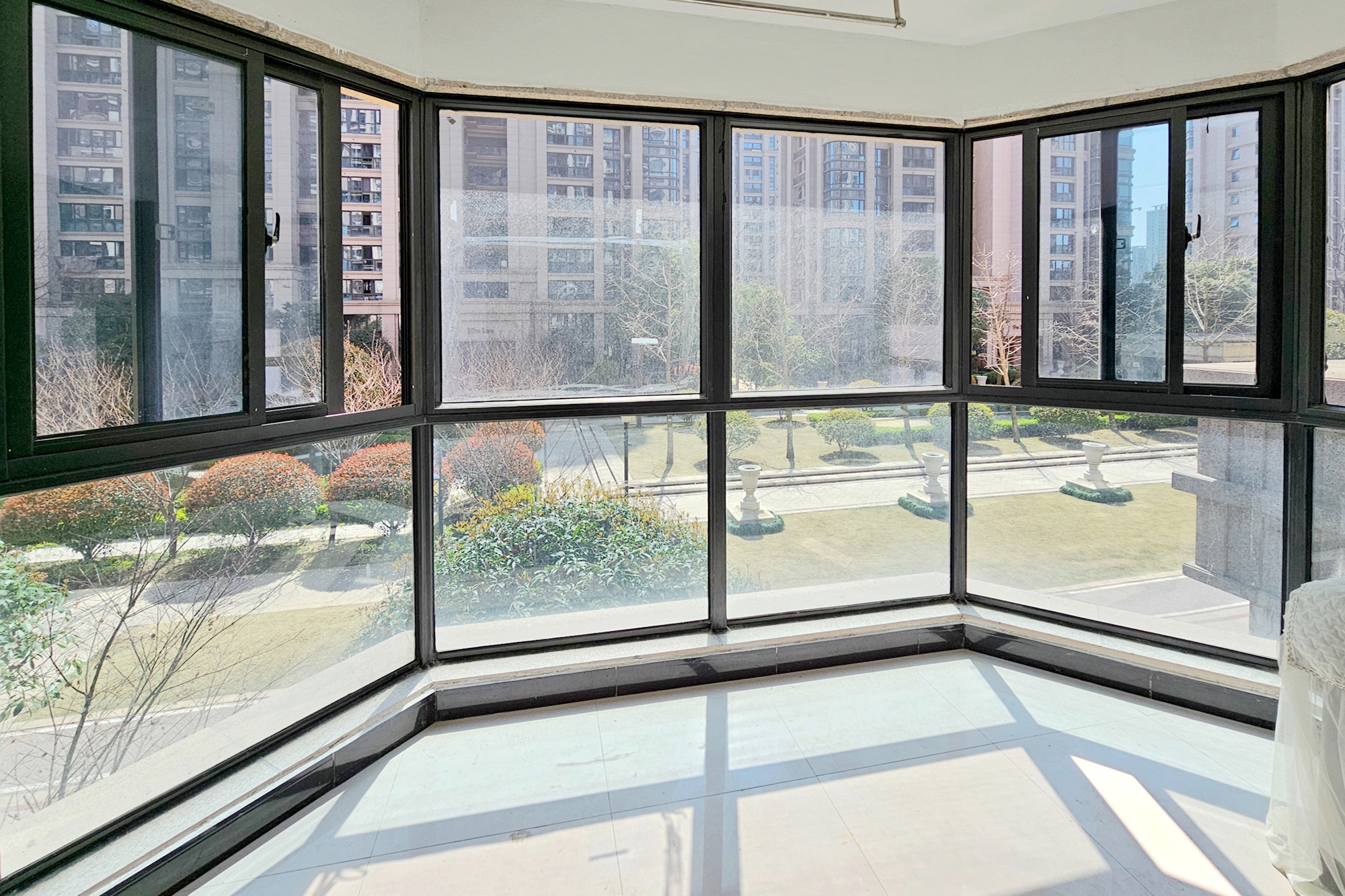 明昇壹城(明昇时代广场)一期  3室2厅1卫    105.0万 明昇壹城(明昇时代广场)一期  3室2厅1卫    105.0万阳台