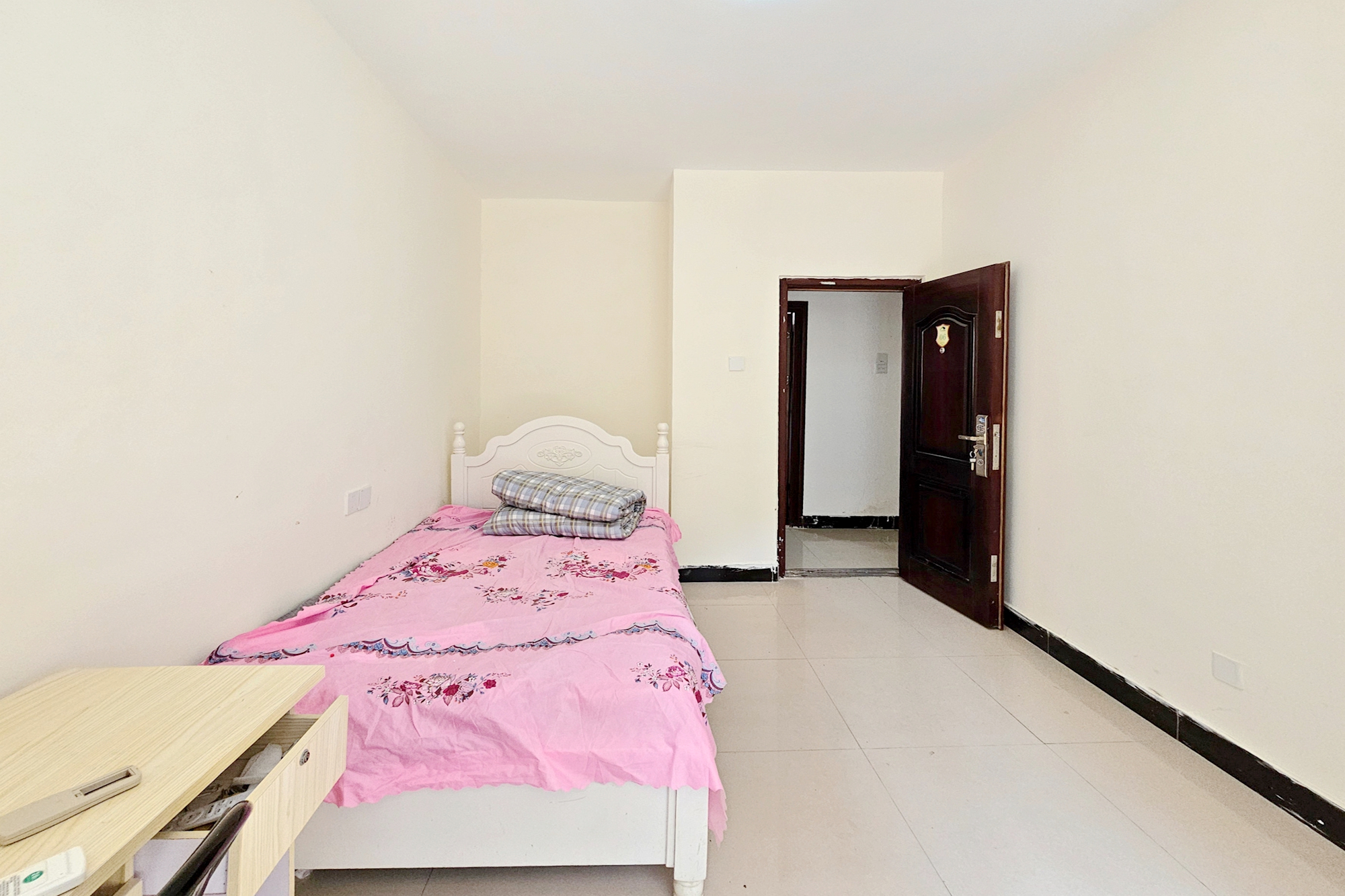 明昇壹城(明昇时代广场)一期  3室2厅1卫    105.0万 明昇壹城(明昇时代广场)一期  3室2厅1卫    105.0万卧室