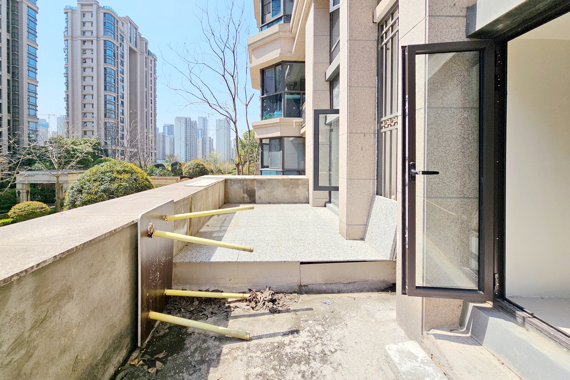 明昇壹城(明昇时代广场)一期  3室2厅1卫    105.0万 明昇壹城(明昇时代广场)一期  3室2厅1卫    105.0万阳台