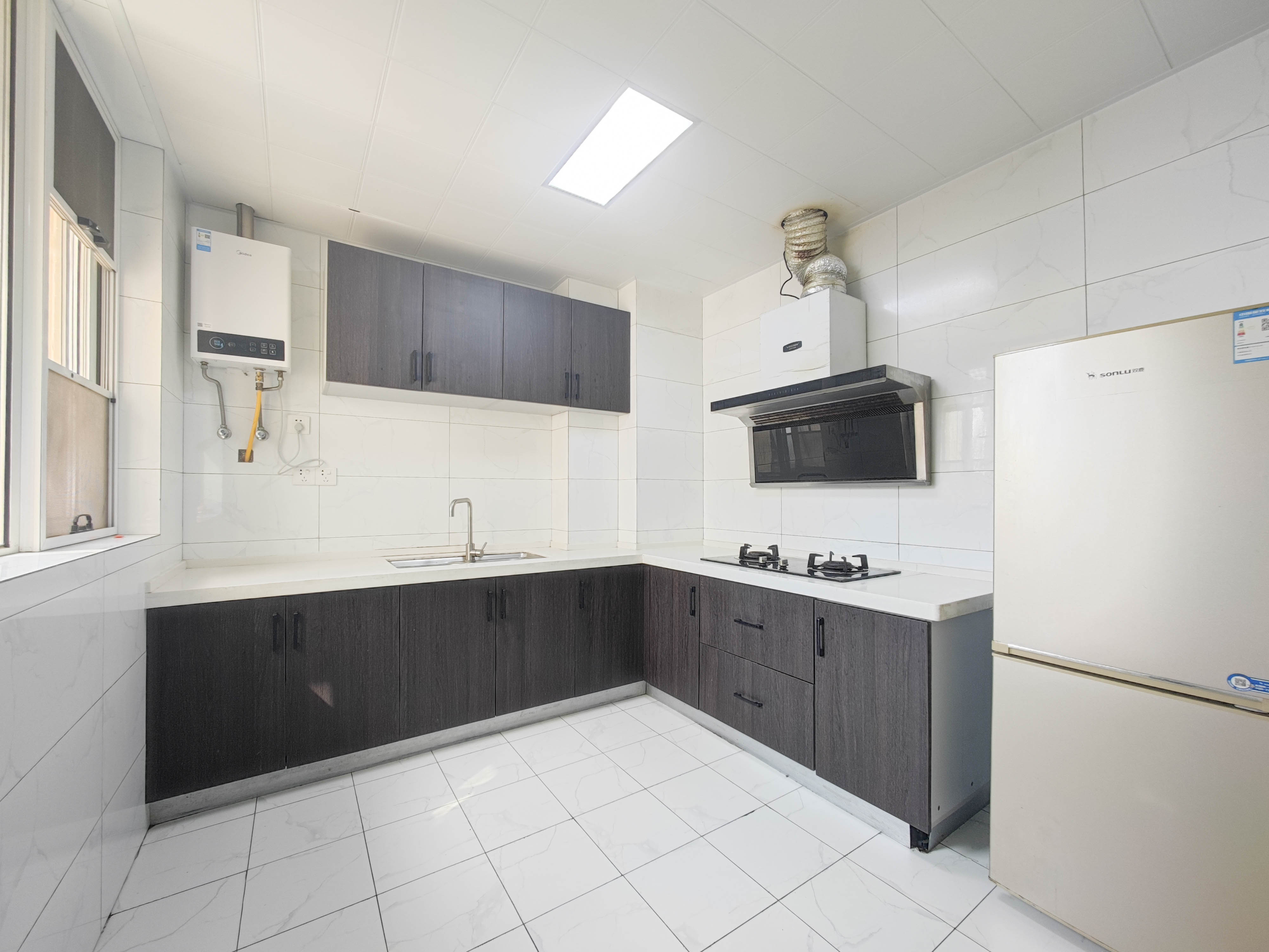 五矿万境水岸五期(五矿万境水岸文苑) 4室2厅2卫 155.0万 五矿万境水岸五期(五矿万境水岸文苑) 4室2厅2卫 155.0万其他